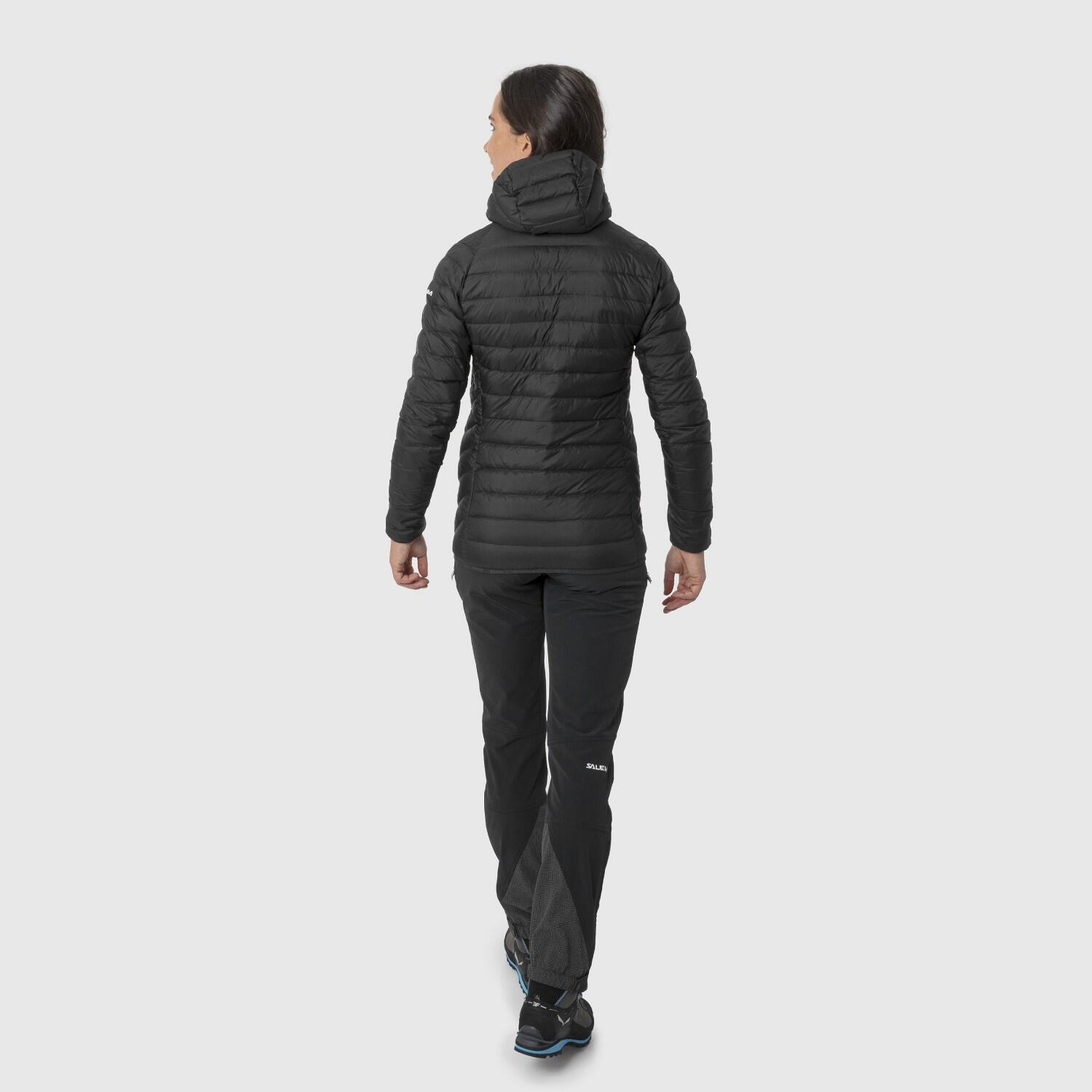 Salewa Daunenjacke für Damen sehr leicht mit Kapuze 3/5