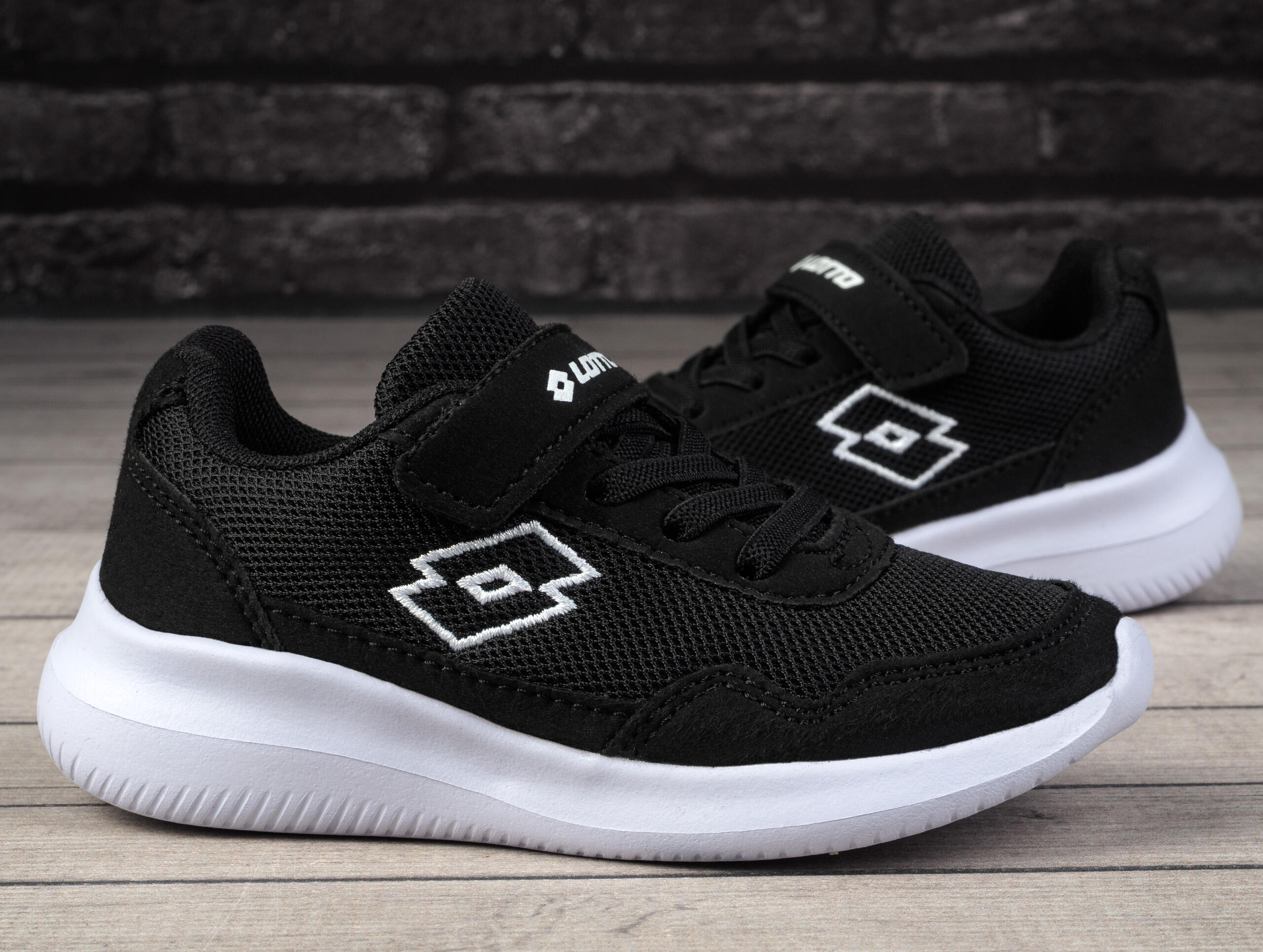 Buty dziecięce sportowe Lotto CONNECT K 2/7