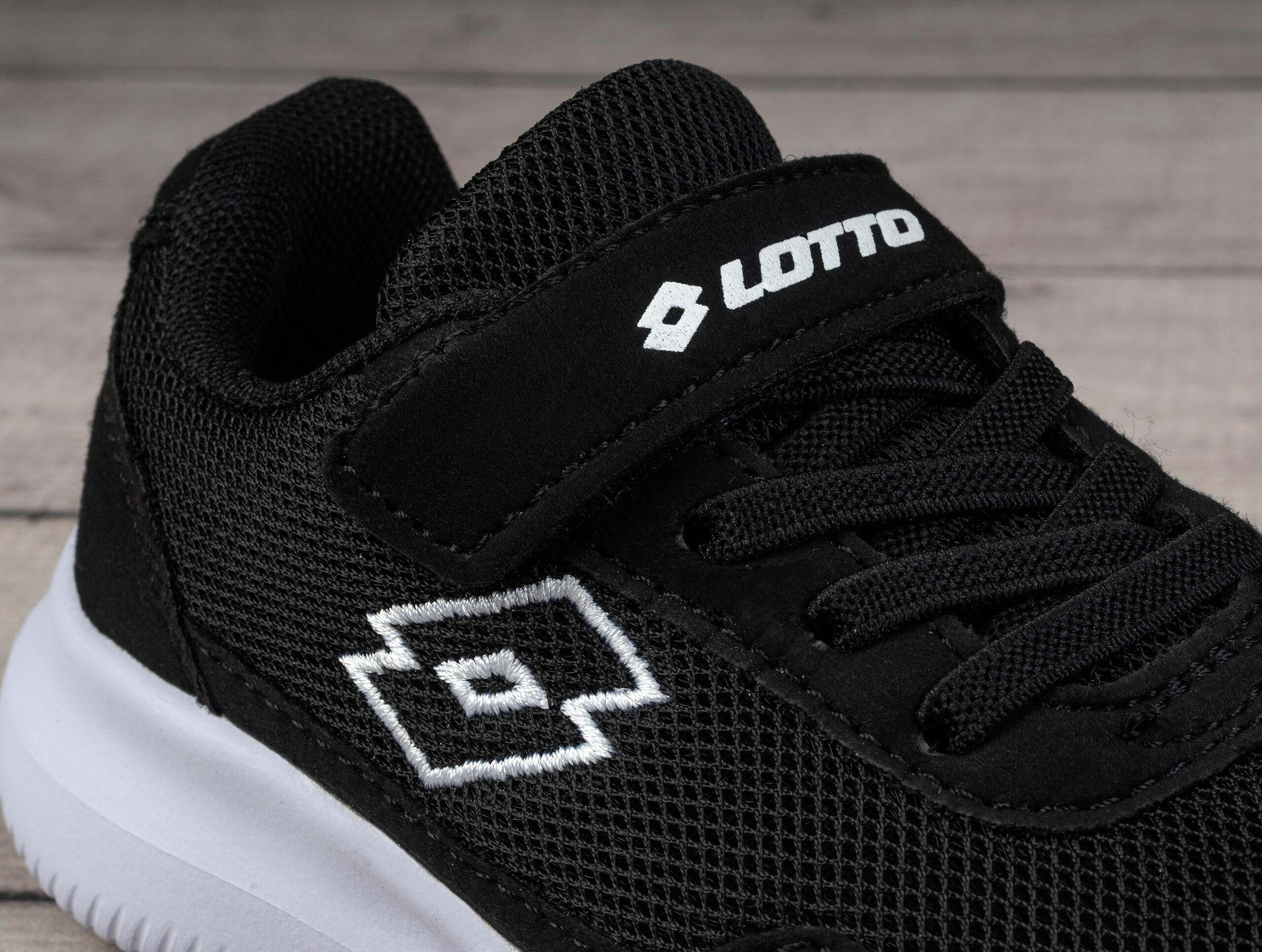 Buty dziecięce sportowe Lotto CONNECT K 6/7