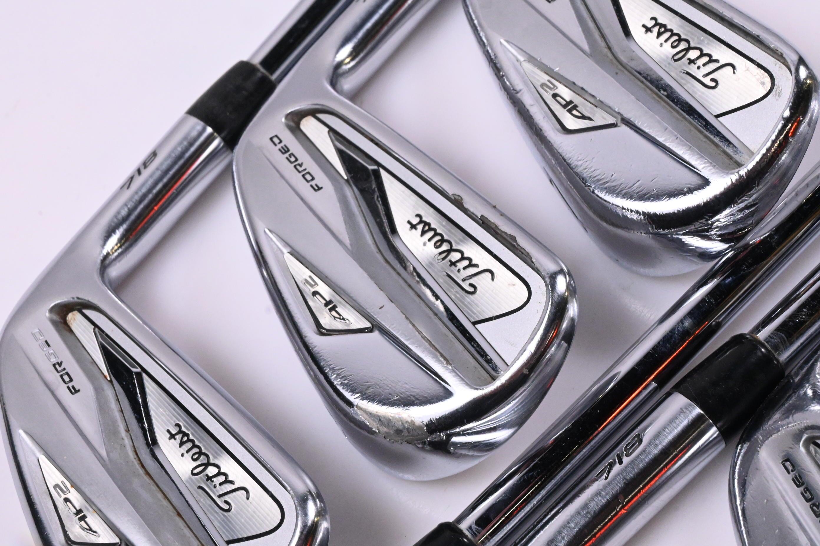 Titleist 718 AP2 Irons / 5-PW+50° / Regular Flex AMT Red R300