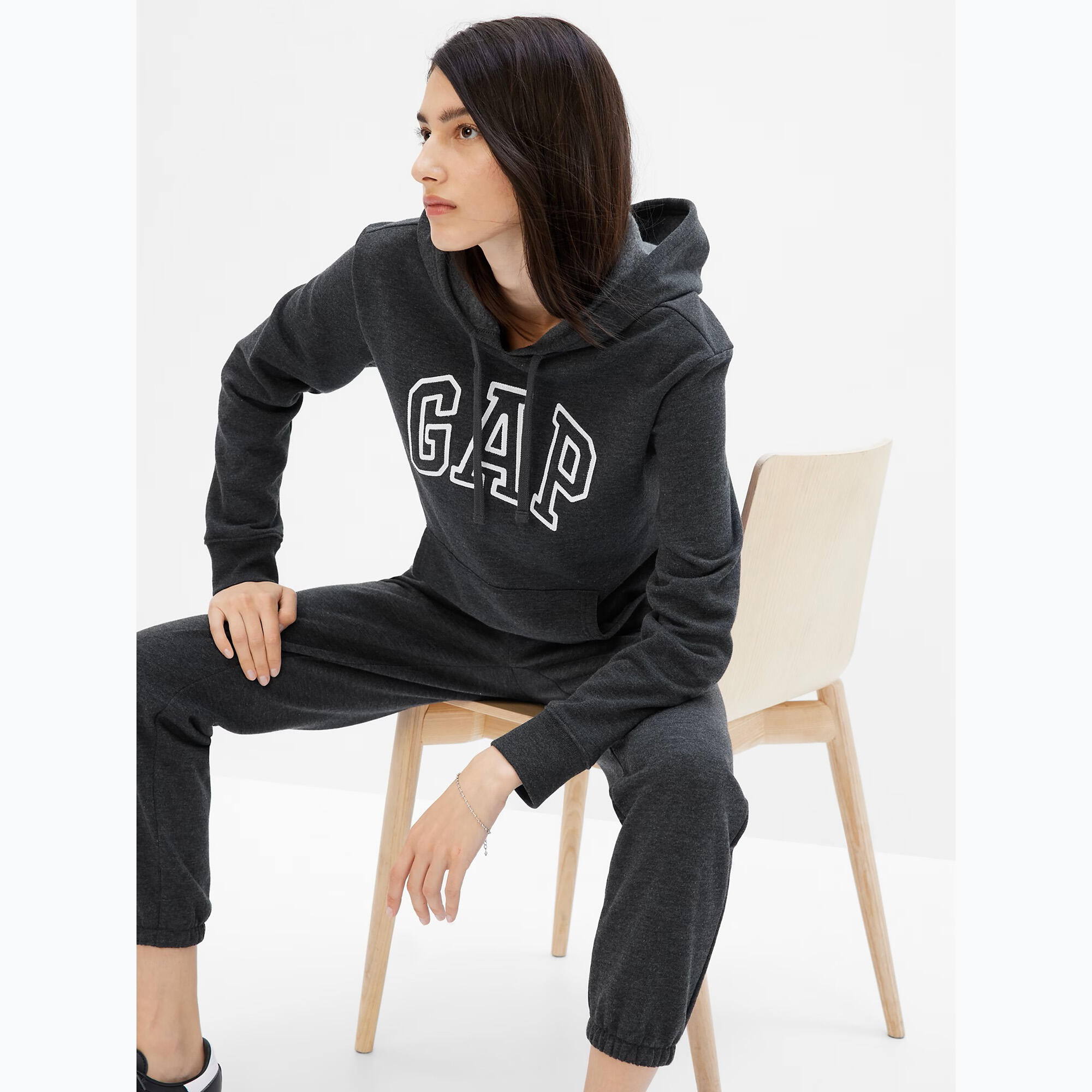 Sweatshirt femme Gap gris avec logo 3/5