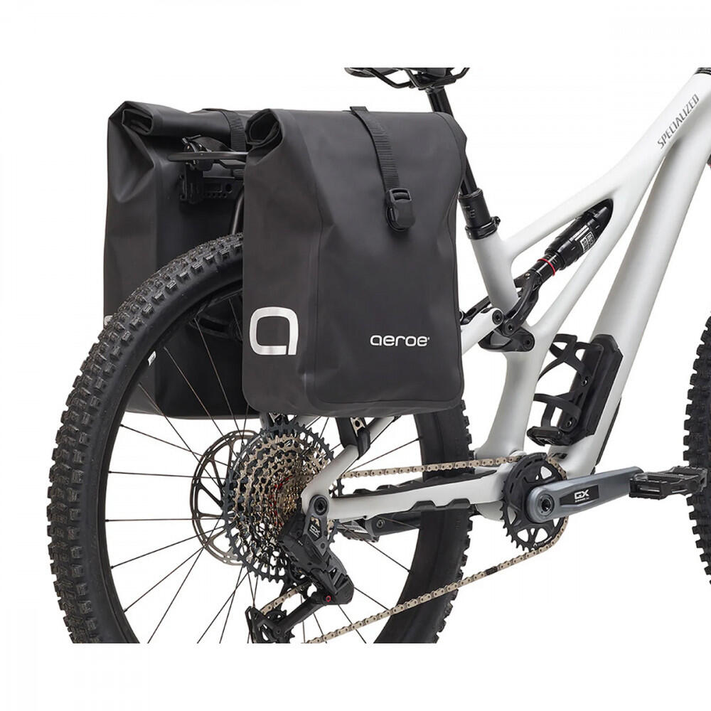 Sacoche urbaine AEROE - Pour porte-bagages universel 12/14 litres 3/6
