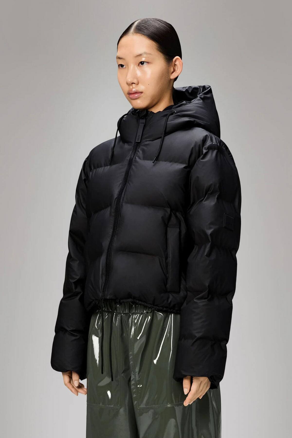 Giacca Rains Modello Alta Short Puffer Jacket W3t Colore Nero 5/7