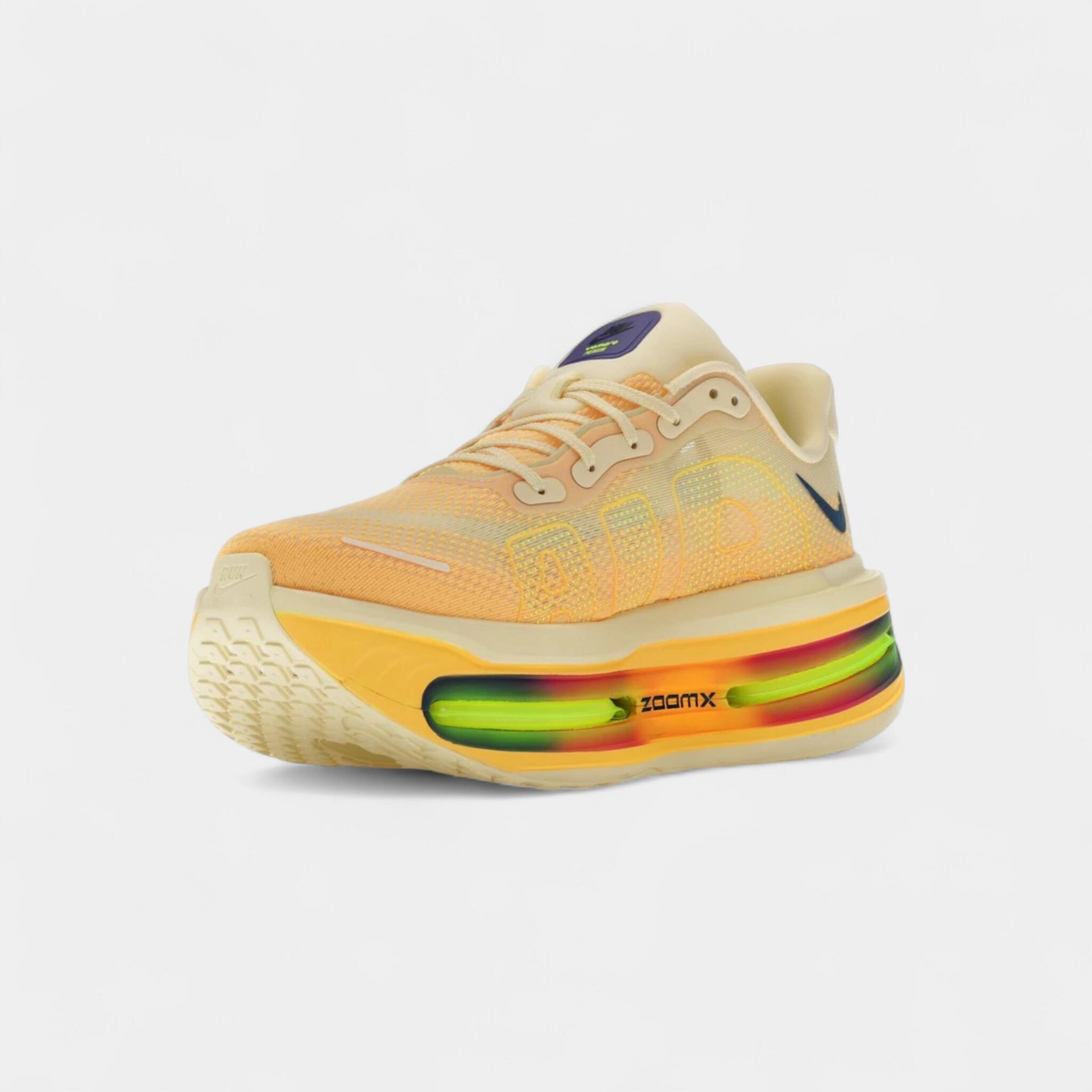 Nike Vomero Premium Alabaster 3/4
