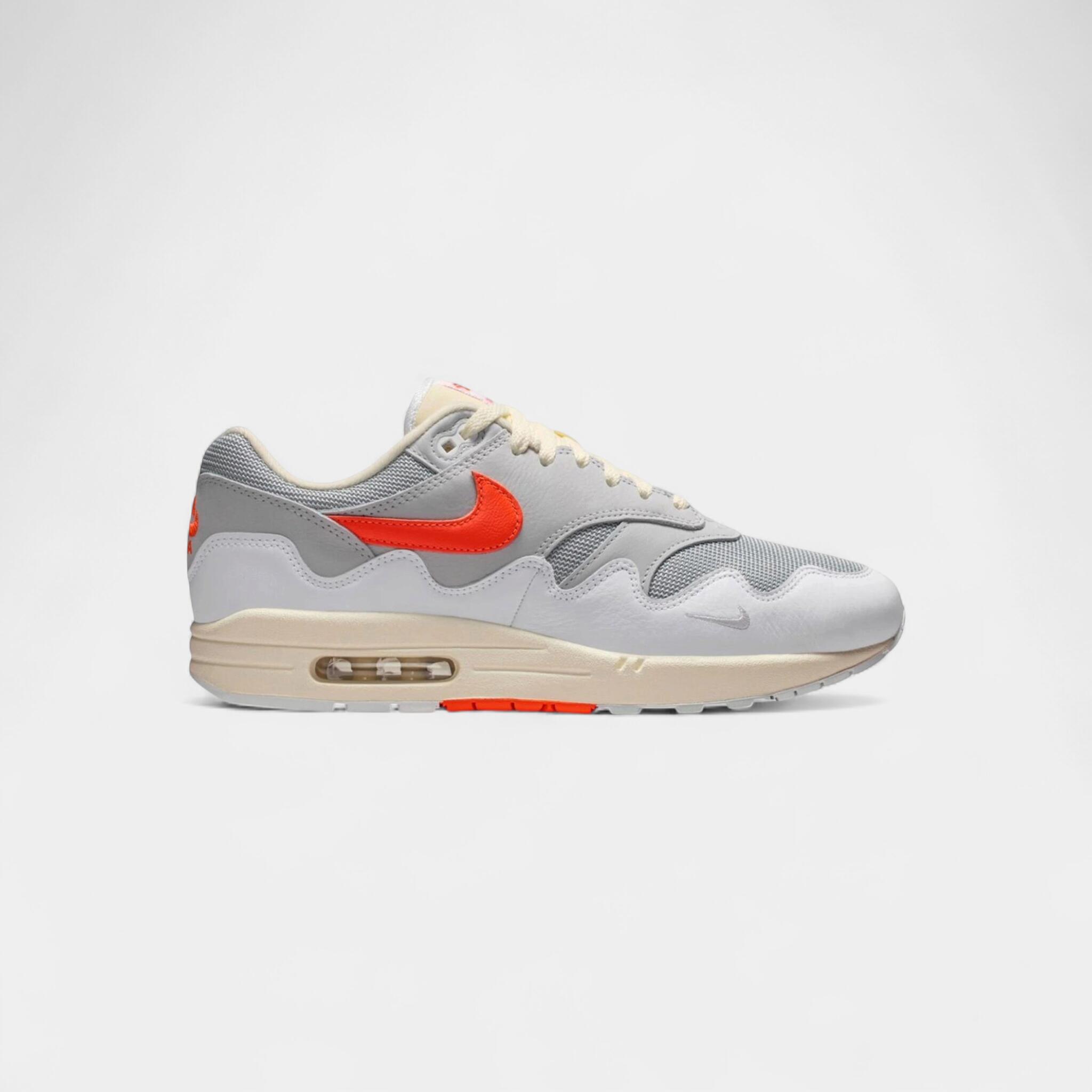 NIKE picture