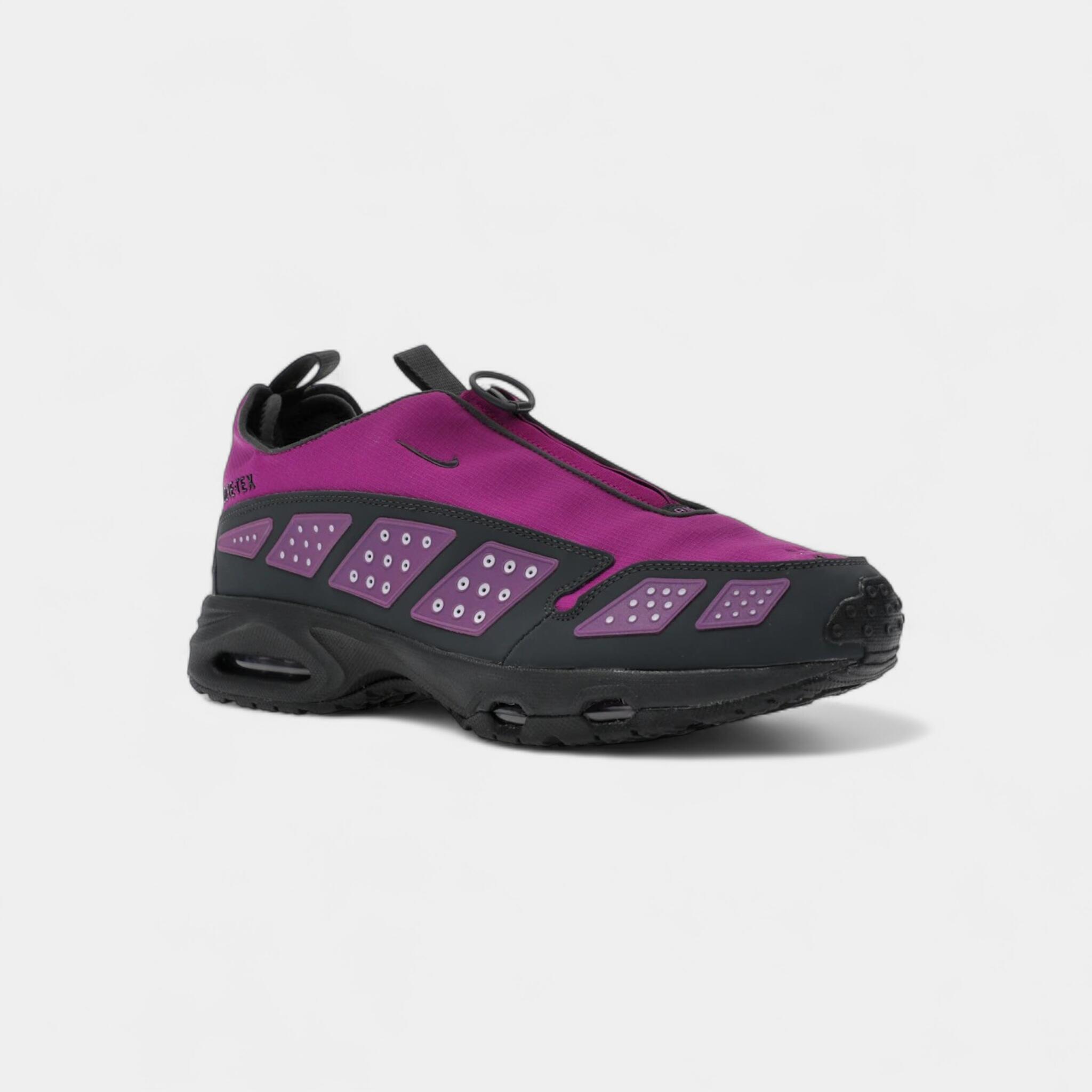 Nike Air Max Sunder Gore-Tex Bold Berry (Women's) 2/5