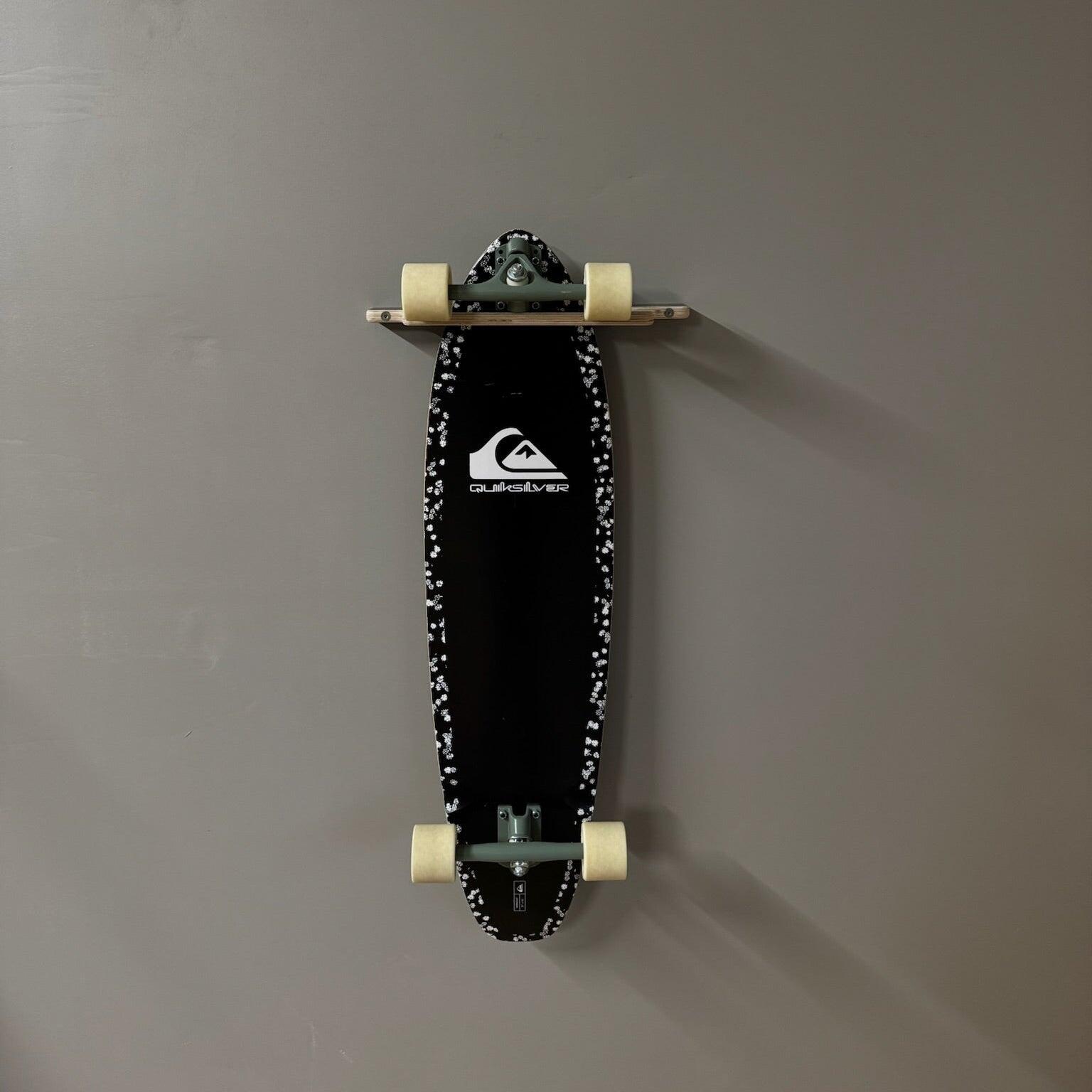 Rack mural skateboard bois – support skate mural design – rangement 1 planche 2/2