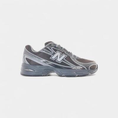 New balance 740 black metallic