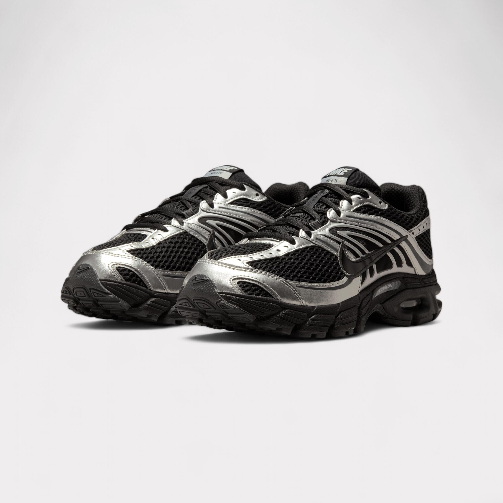 Nike Air Max Moto 2K - Black Metallic Silver 2/7