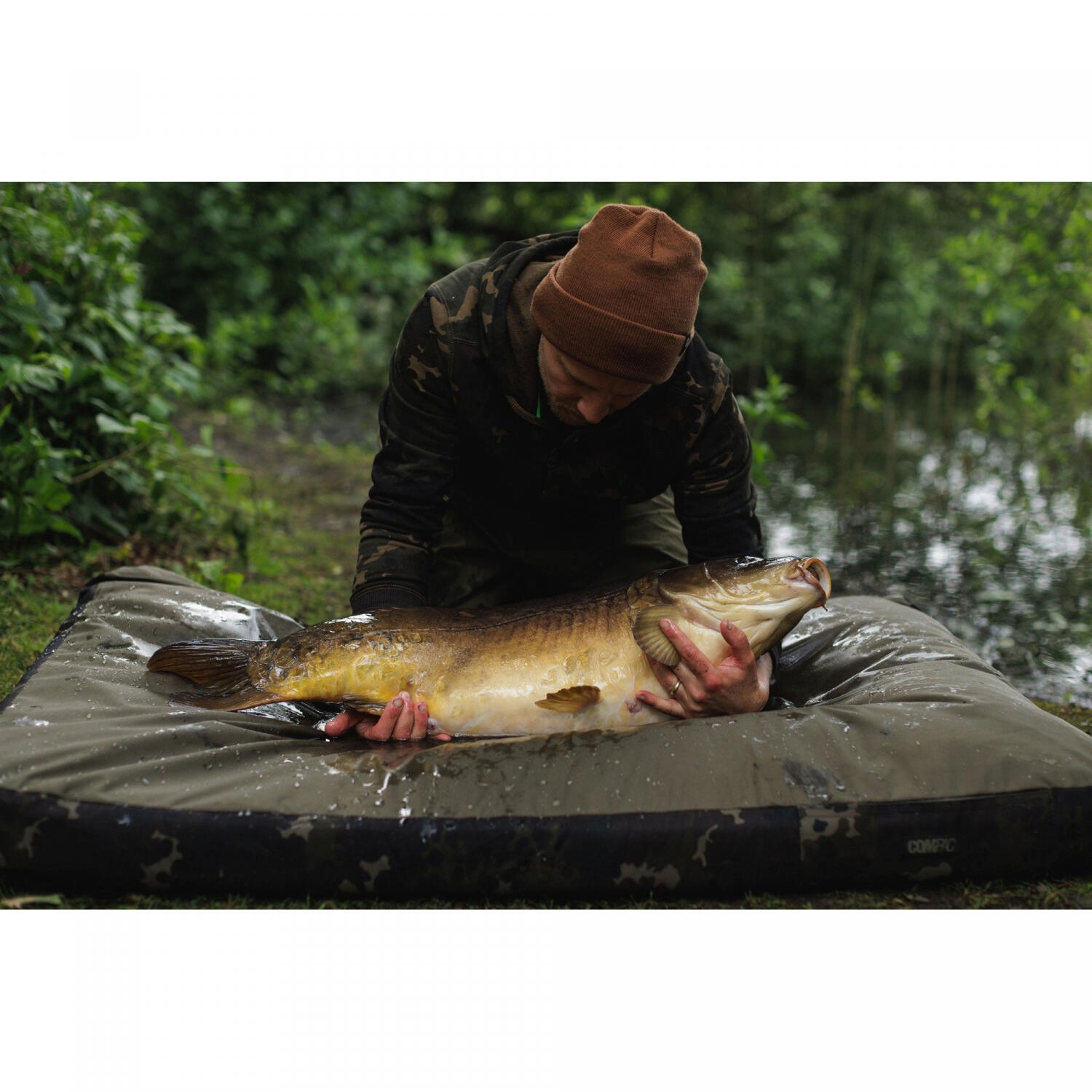 Korda Compac Hybrid Mat Dark Kamo 4/5