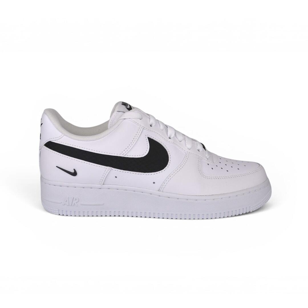 NIKE picture