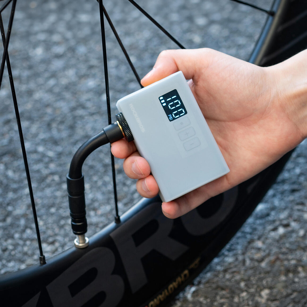 Rockbros oplaadbare fietspomp 2/7