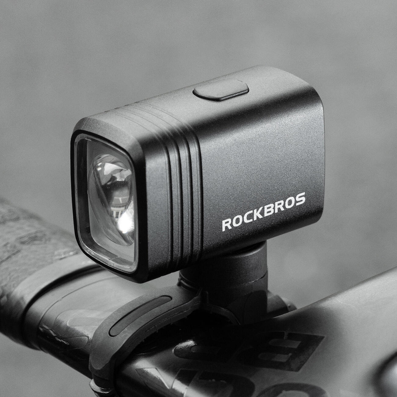 Rockbros M6 1000 lm wiederaufladbare Fahrrad-Frontleuchte 2800 mAh - Schwarz 6/7