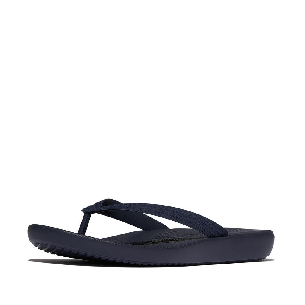 FitFlop Iqushion Mens Textured-Strap Flip-Flops