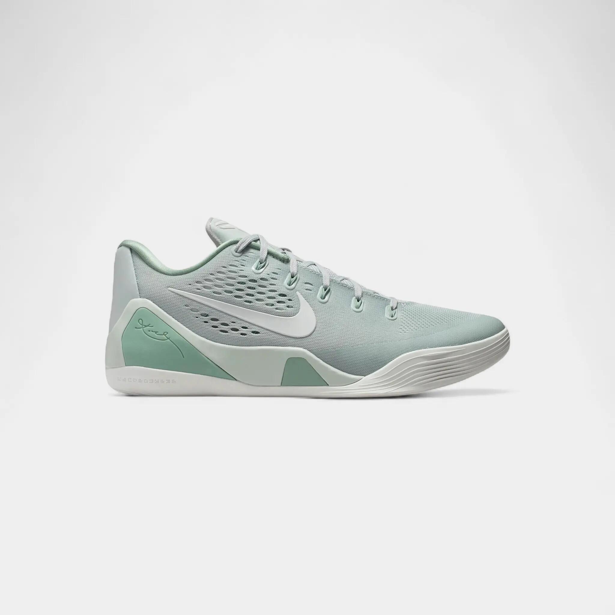 Nike Kobe 9 EM Low Protro Light Silver Steam 1/2