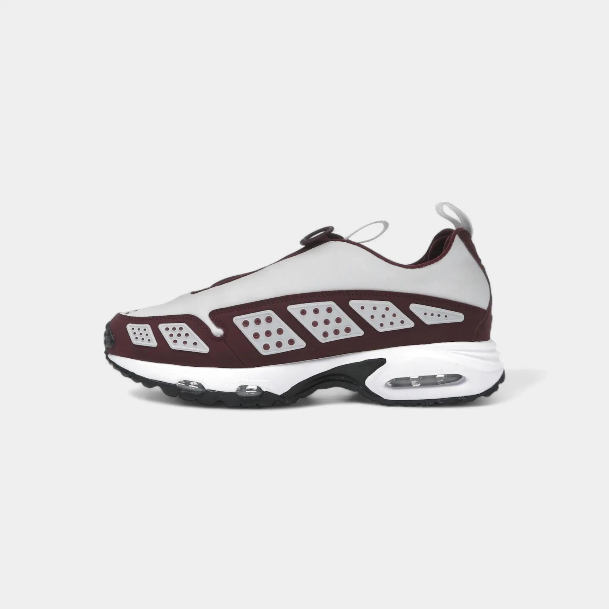 Nike Air Max Sunder Burgundy Crush (Women's) 4/5