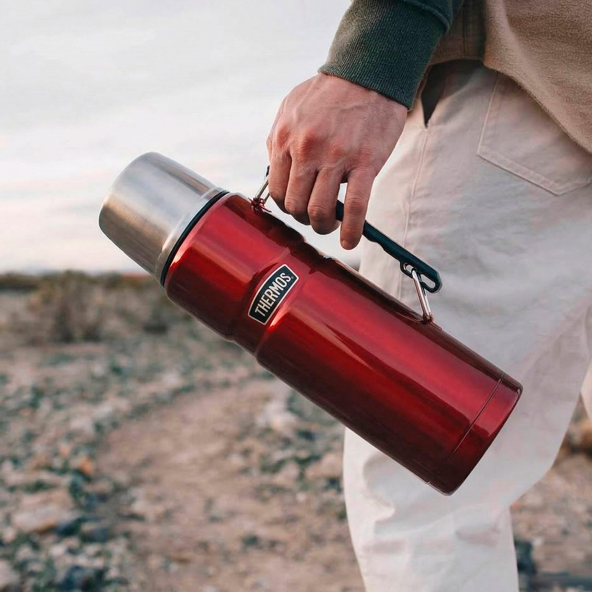 Bouteille thermos 1,2L à double paroi isolée en acier avec gobelet et poignée 5/7