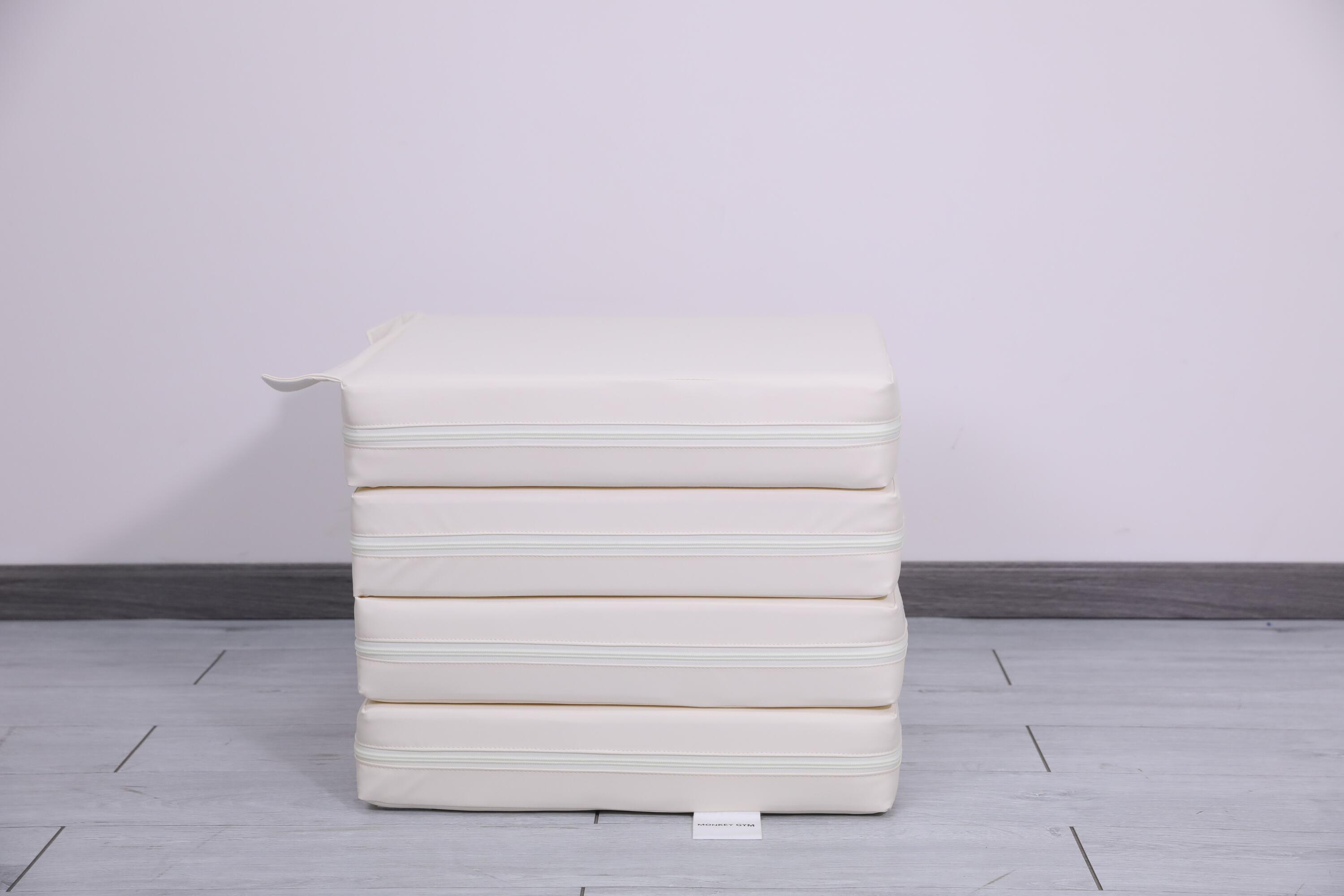 Gymnastikmatratze Satellite PU 100x100x10 cm - vierteilig weiß 4/7
