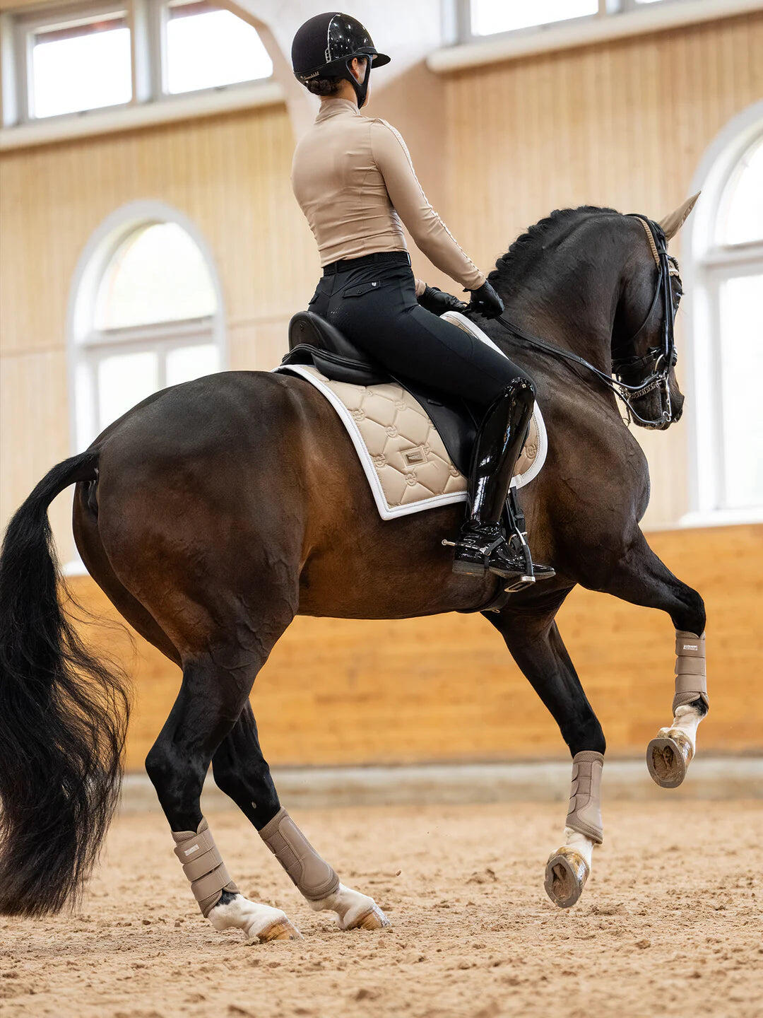Tapis de selle SAND Dressage- Equestrian Stockholm 4/5