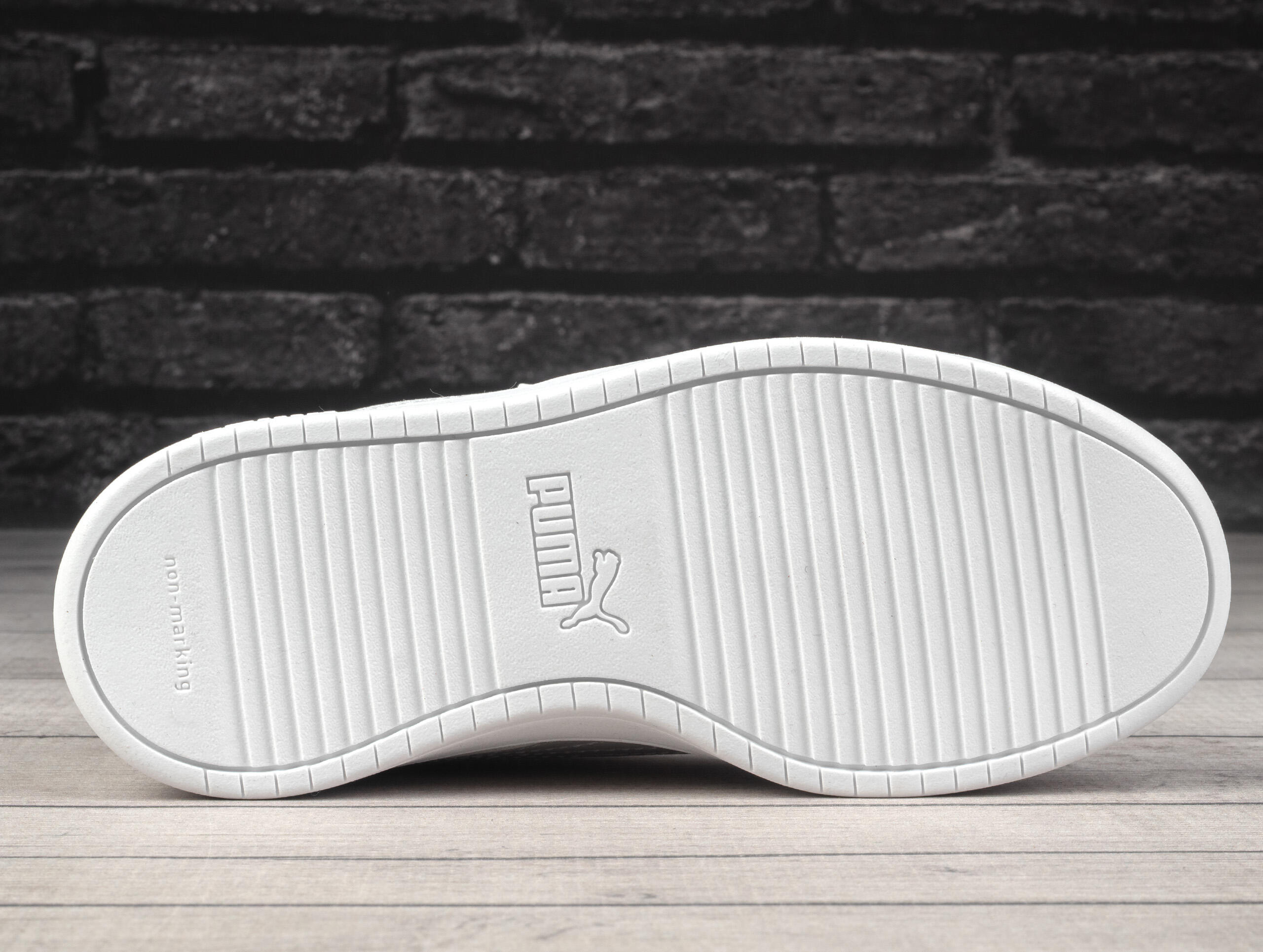 Buty dziecięce sportowe na rzep Puma RICKIE CLASSIC V PS 5/7