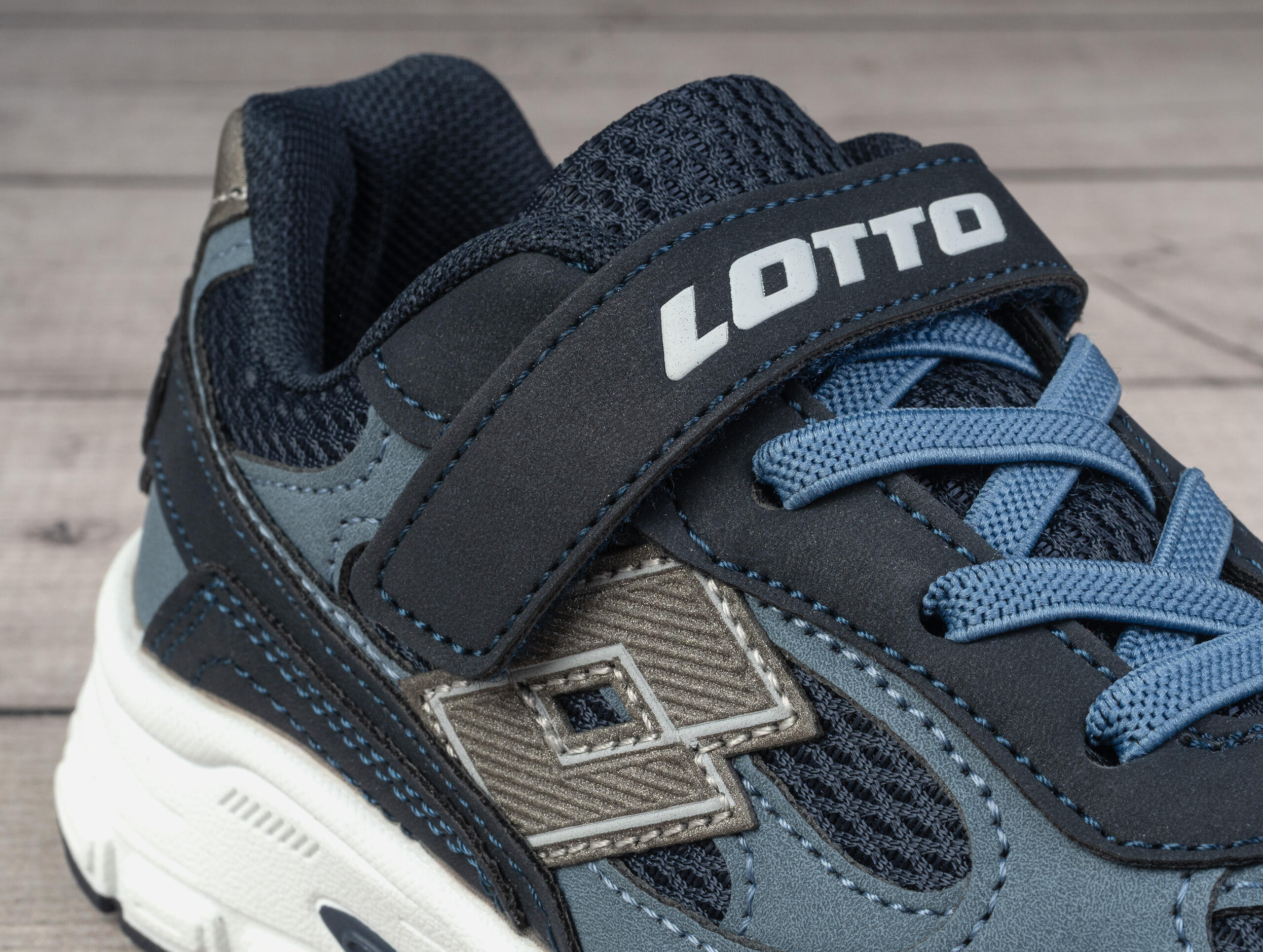 Buty dziecięce sportowe na rzep Lotto FLOWTIV K 6/6