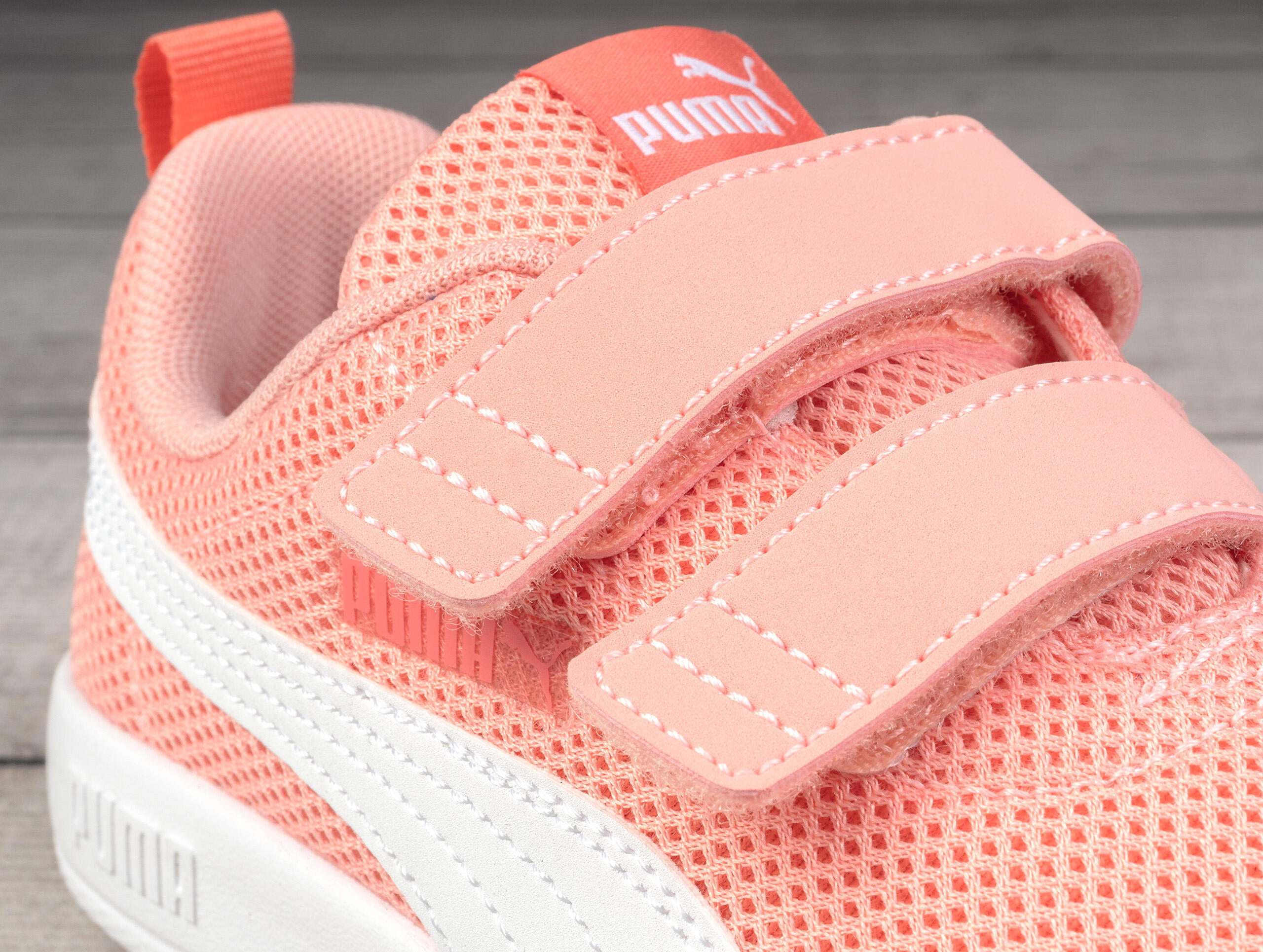 Buty dziecięce sportowe na rzep Puma COURTFLEX V3 MESH PS 6/7