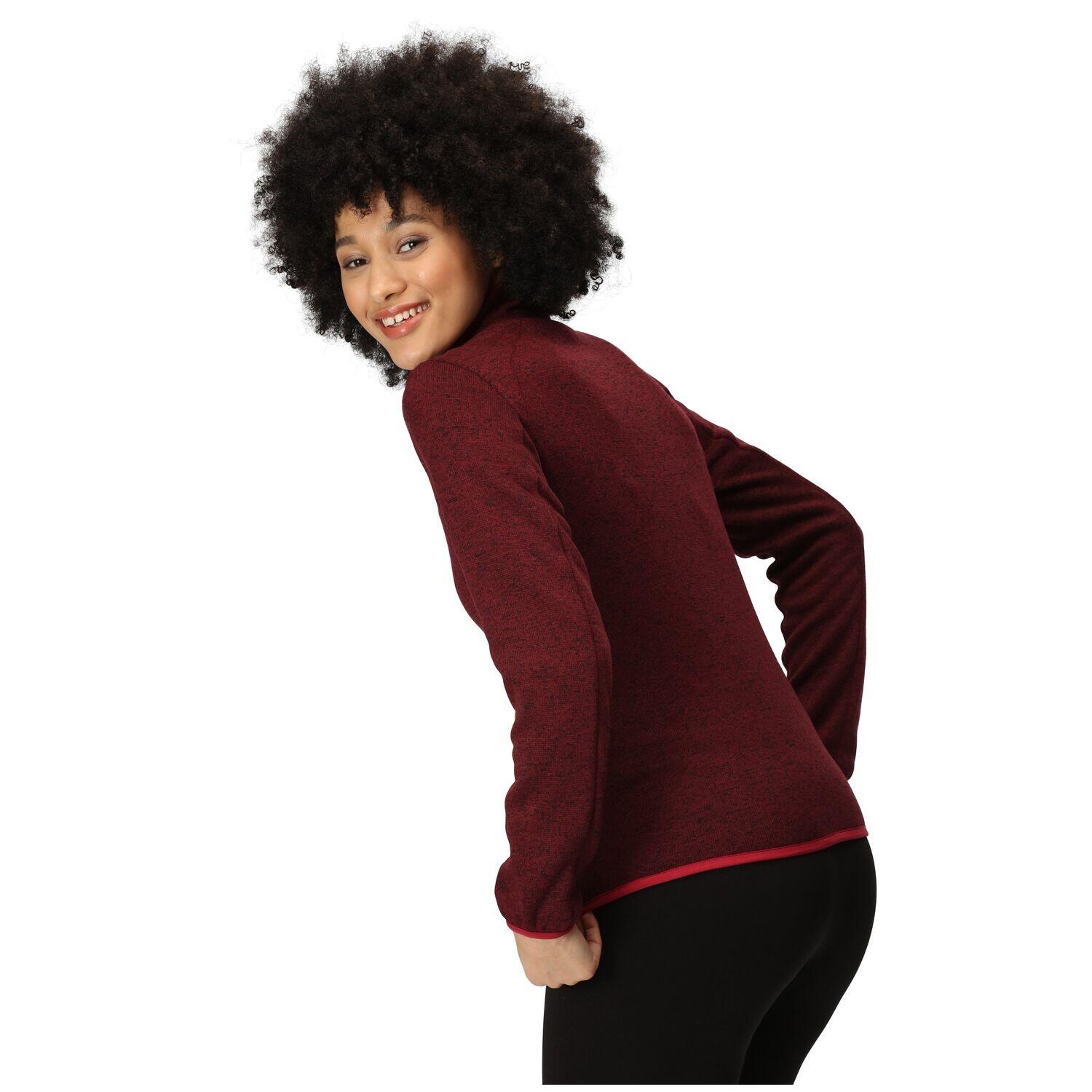 Camiseta de manga larga para mujer Regatta Newhill en color rojo 2/6