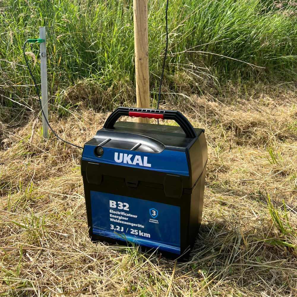 Battery post fence accessory Ukal B32 3/7