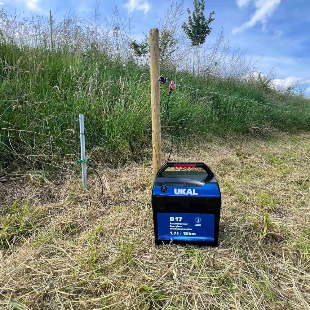 Battery post fence accessory Ukal B17 4/7