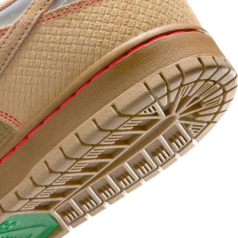 SB Dunk Low Pro Som Tum