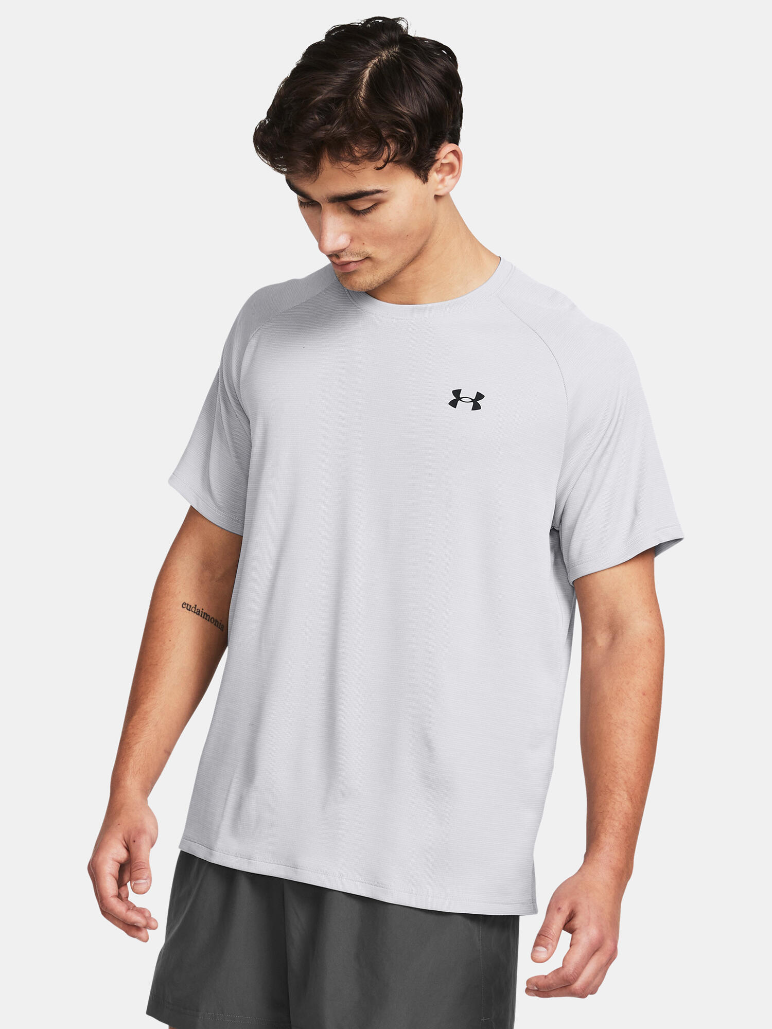 UNDER ARMOUR picture