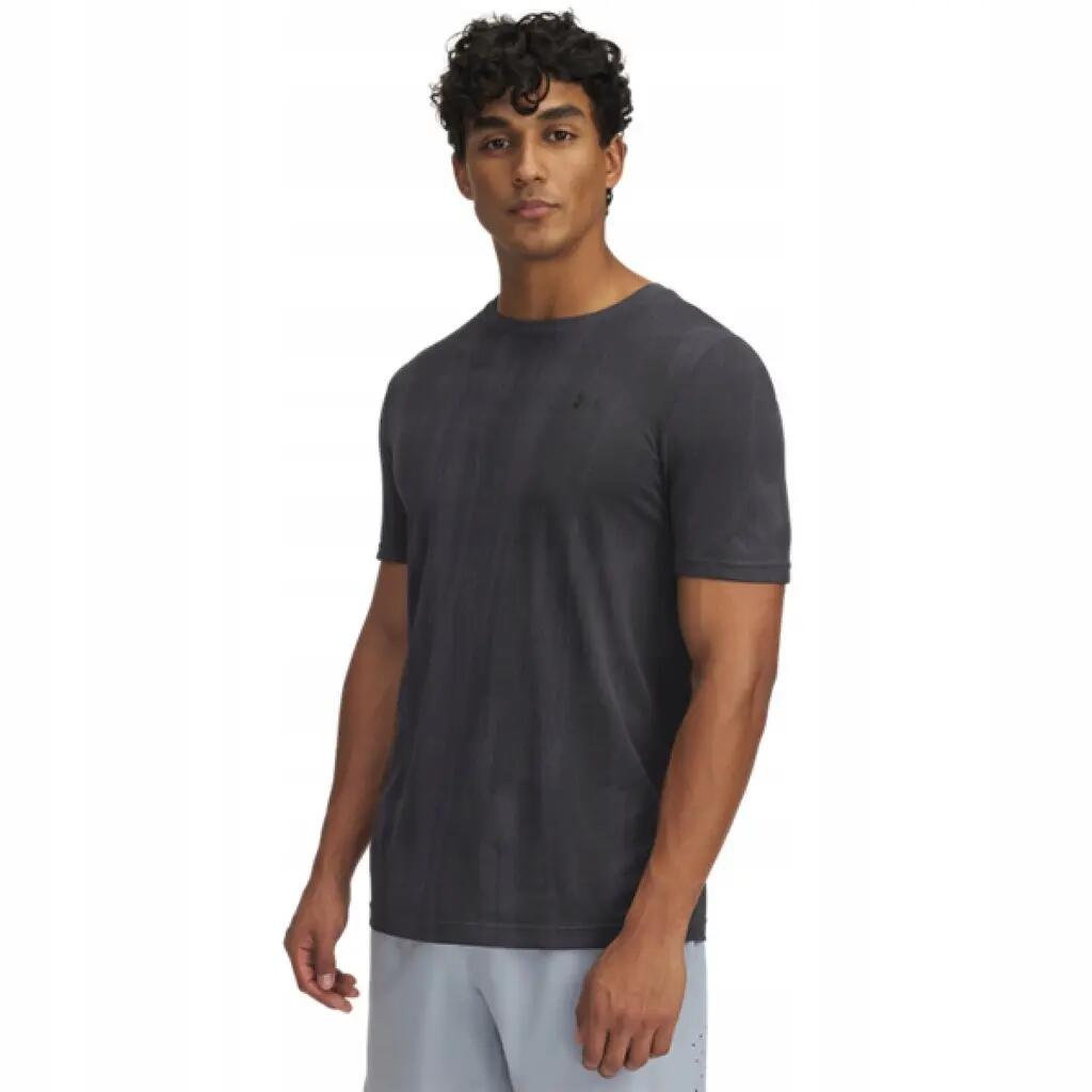 UNDER ARMOUR picture