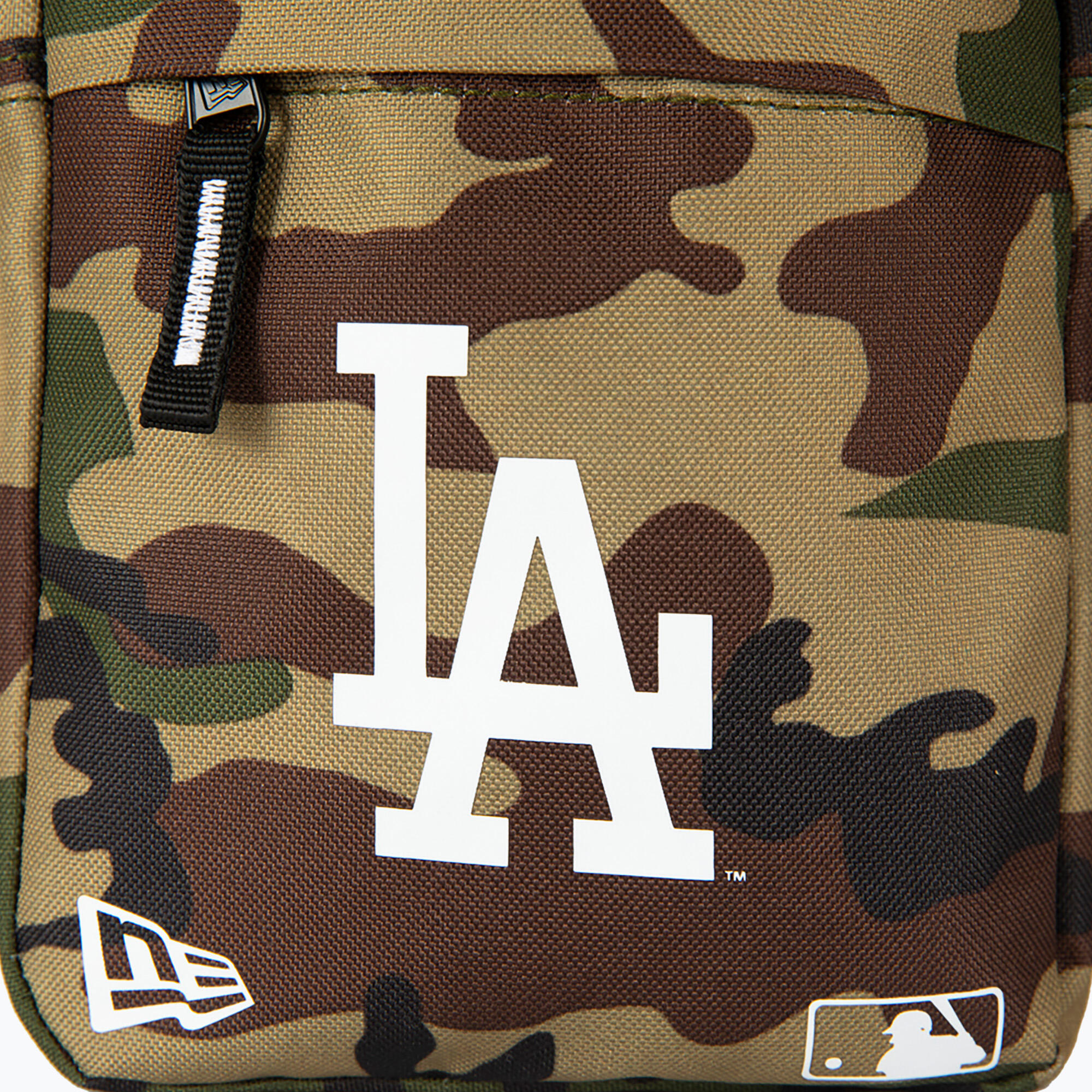 Saszetka New Era Slide Los Angeles Dodgers 2/5