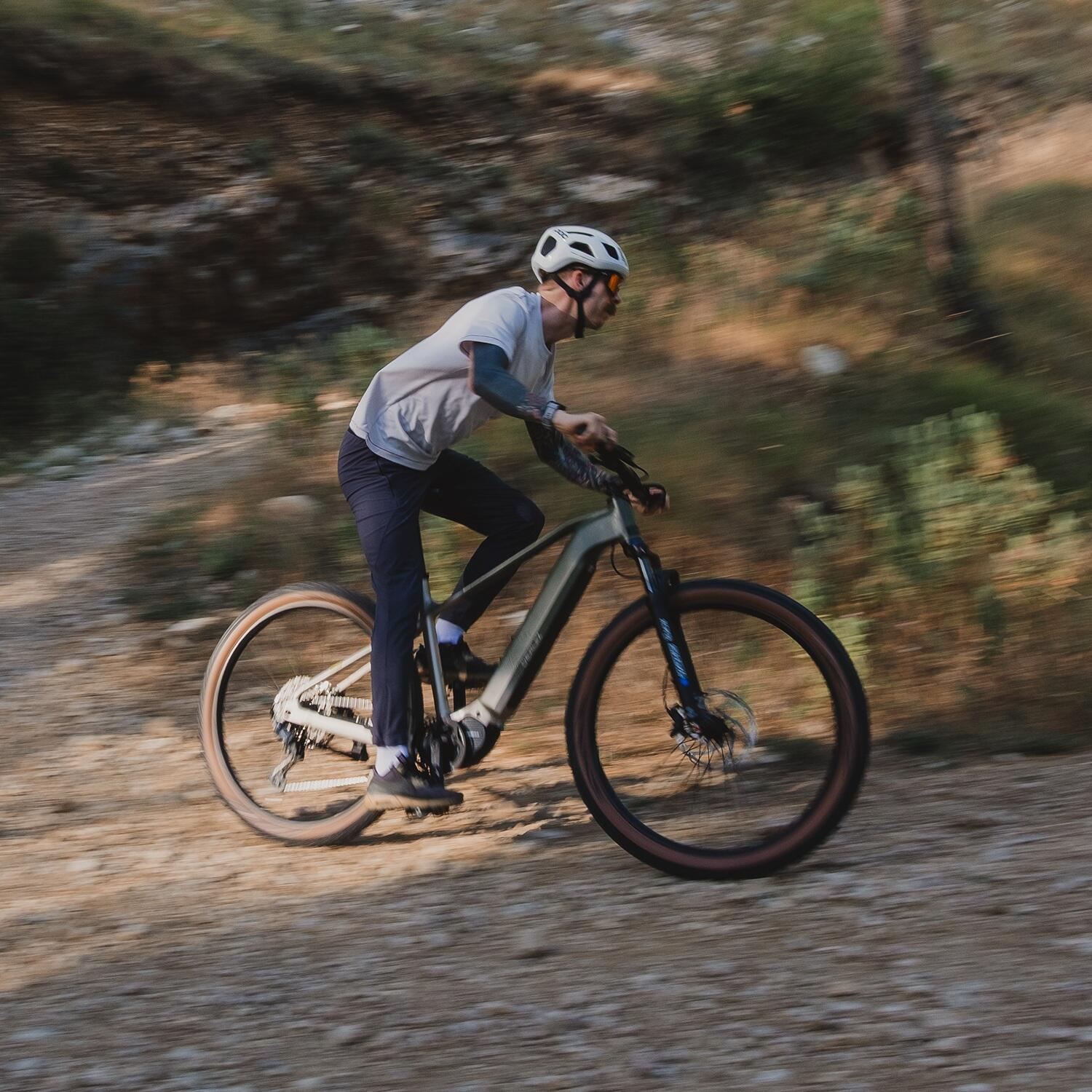 E-Bike Dolomit 29" MTB 250 W 110 Nm motore centrale SHIMANO a 11 velocità 6/7