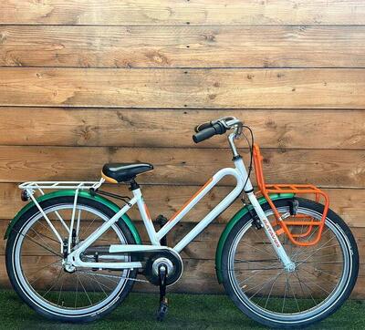 Batavus transport stadsfiets, cargo bike wit - 3 versnellingen, met standaard.