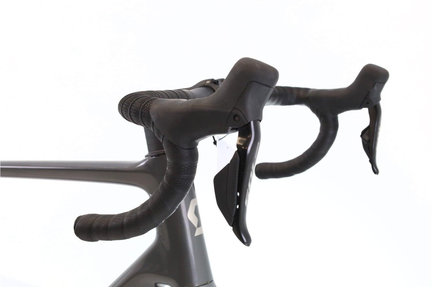 Vélo de route reconditionné ·  Addict 30 Di2 12V · Très bon état 6/8