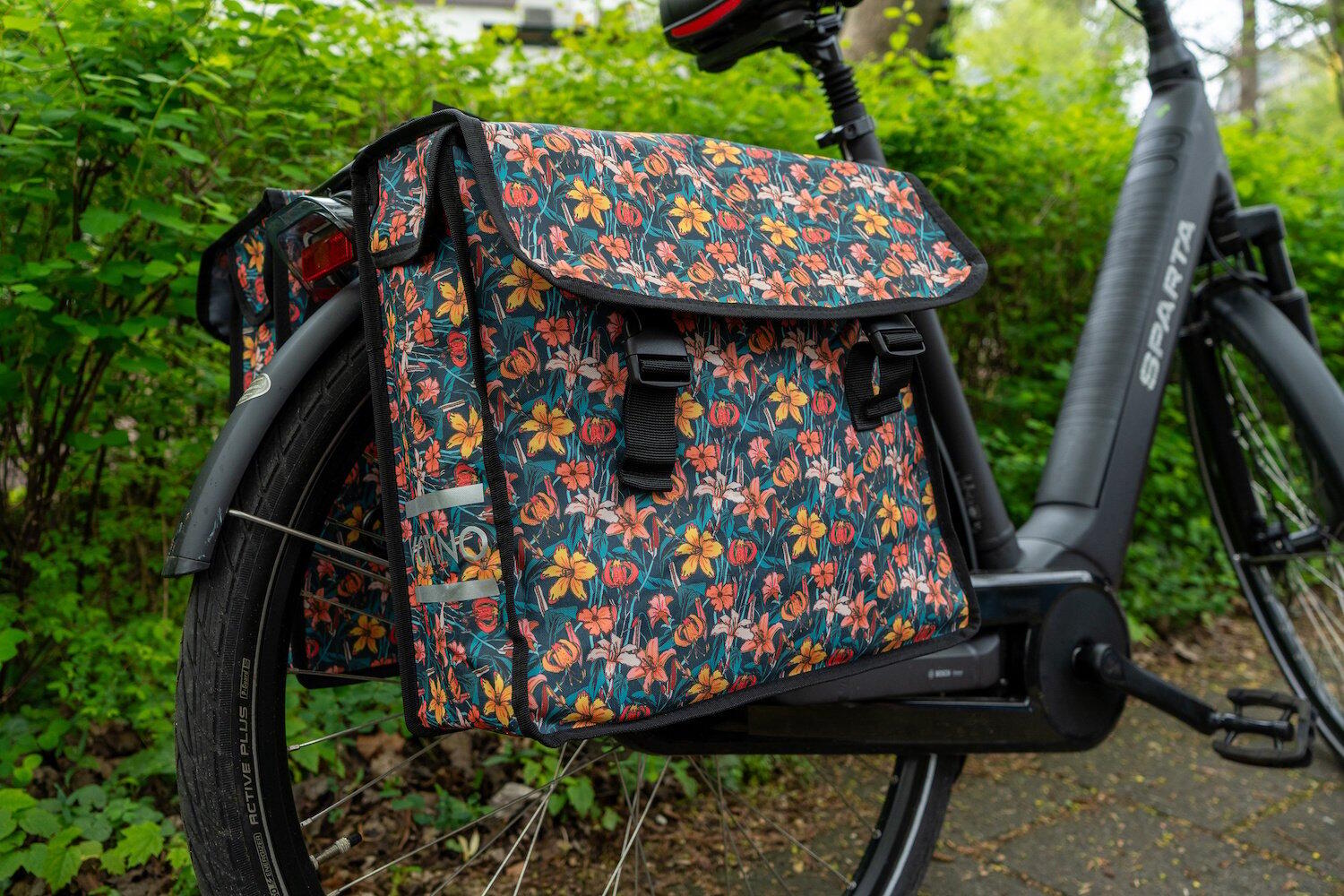 Voltano Dubbele Fietstas Floral Fiesta - 38 Liter - Waterdicht Polyester 2/7