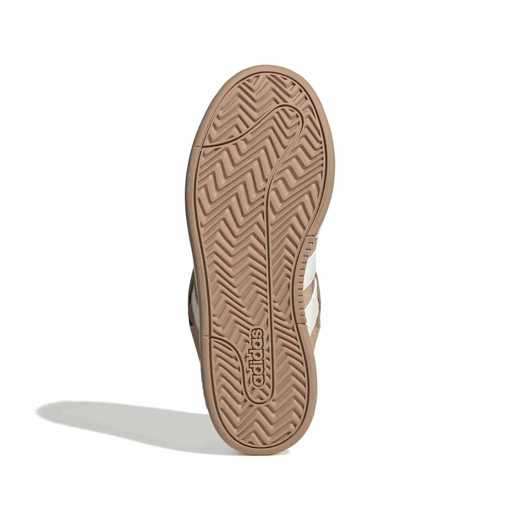Baskets femme adidas Grand Court Alpha 7/7