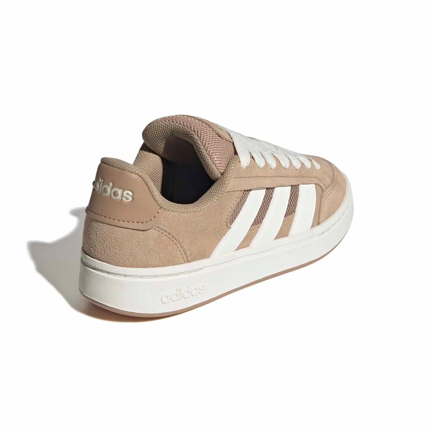 Baskets femme adidas Grand Court Alpha 6/7