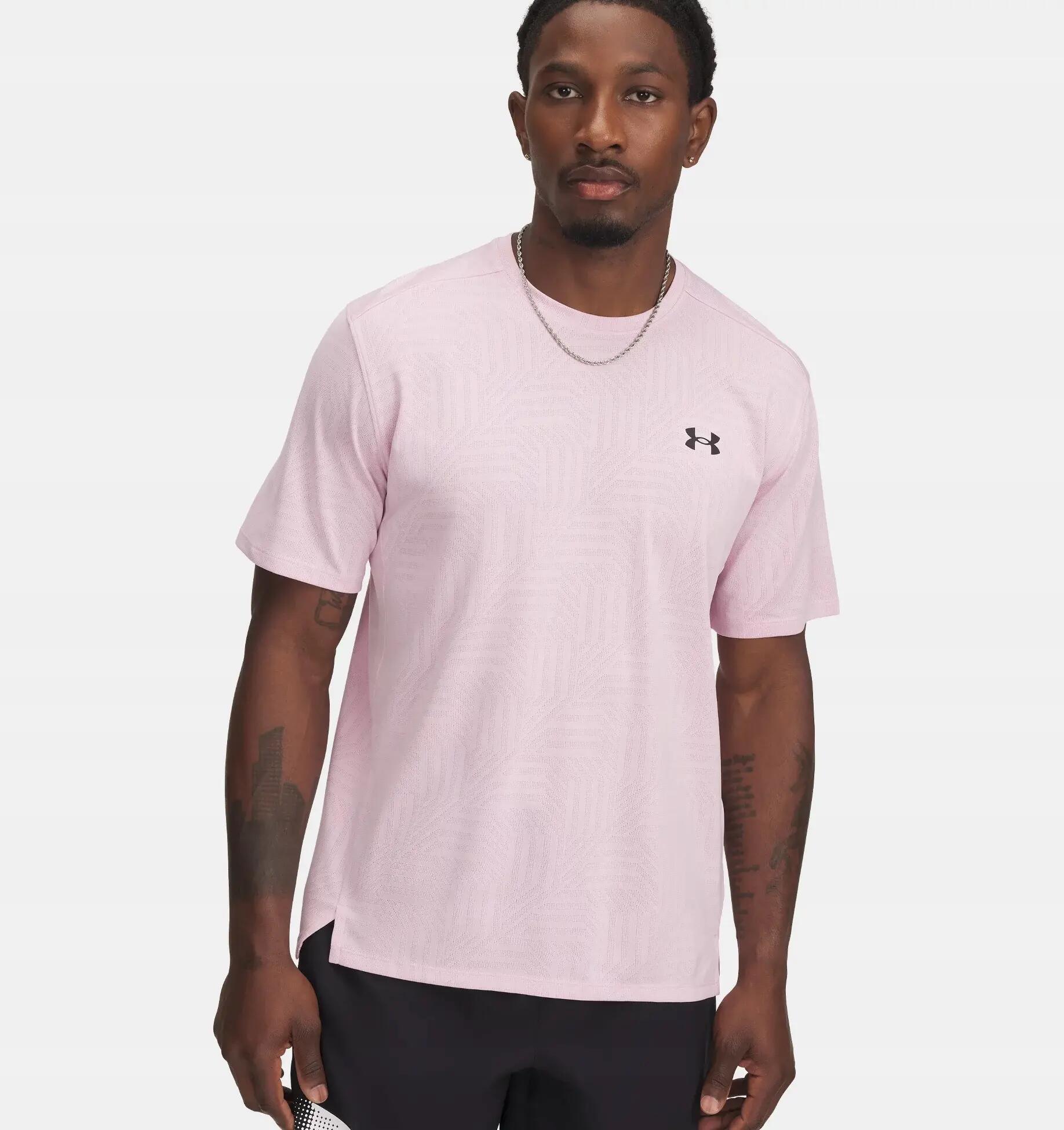 UNDER ARMOUR picture