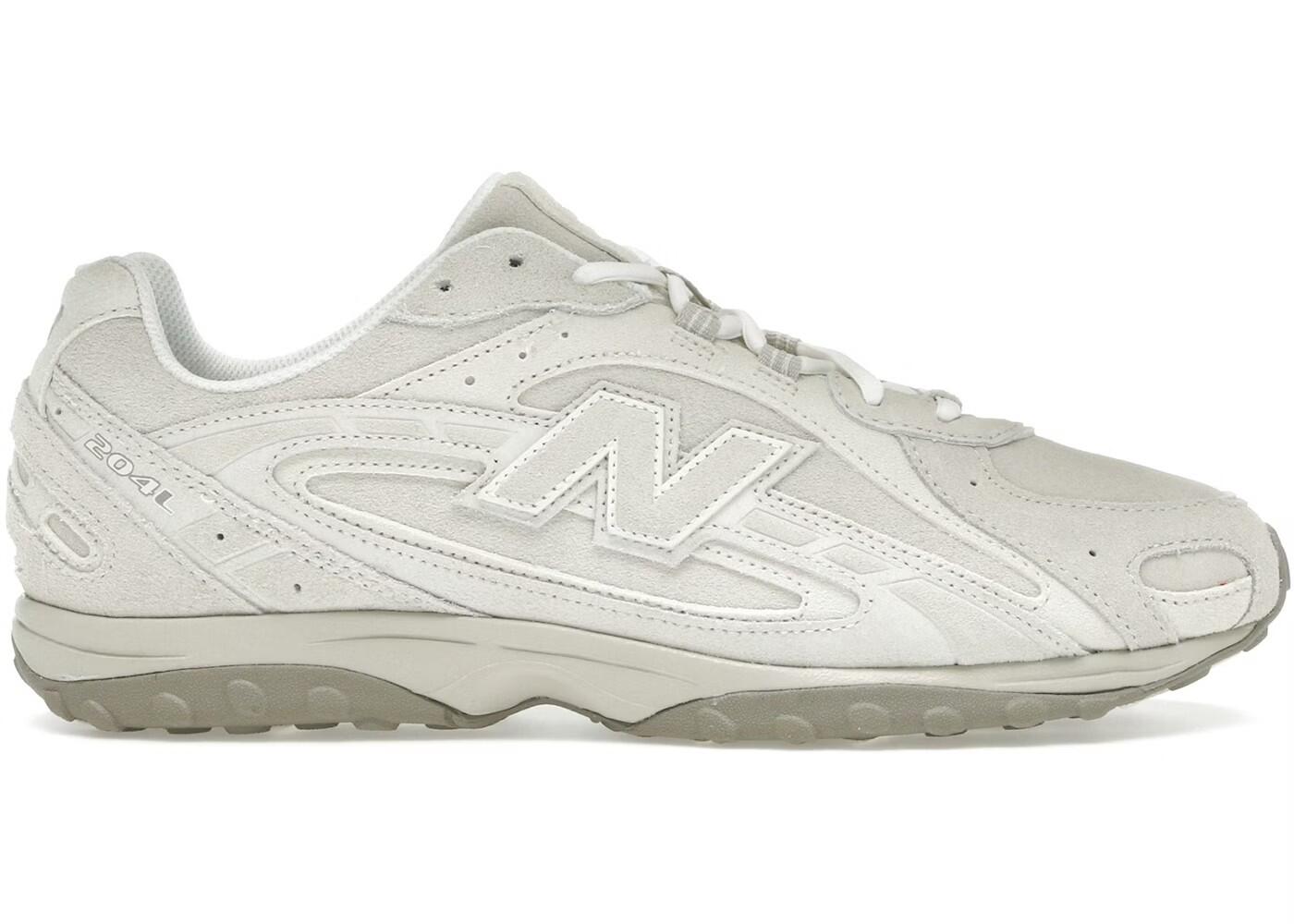 NEW BALANCE picture