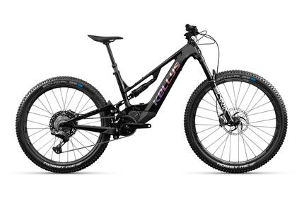 Vélo électrique Kellys Theos F100 SH 825Wh SHIMANO Deore XT Di2 M8150 12V