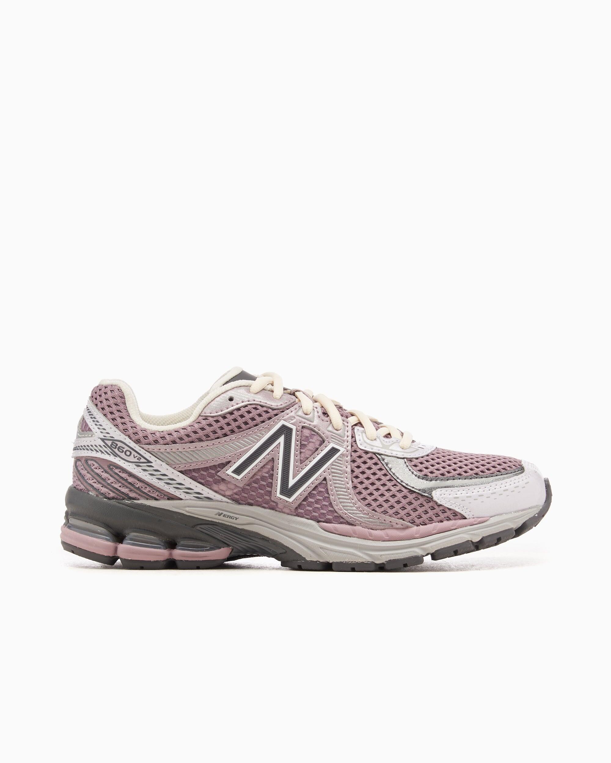 NEW BALANCE picture