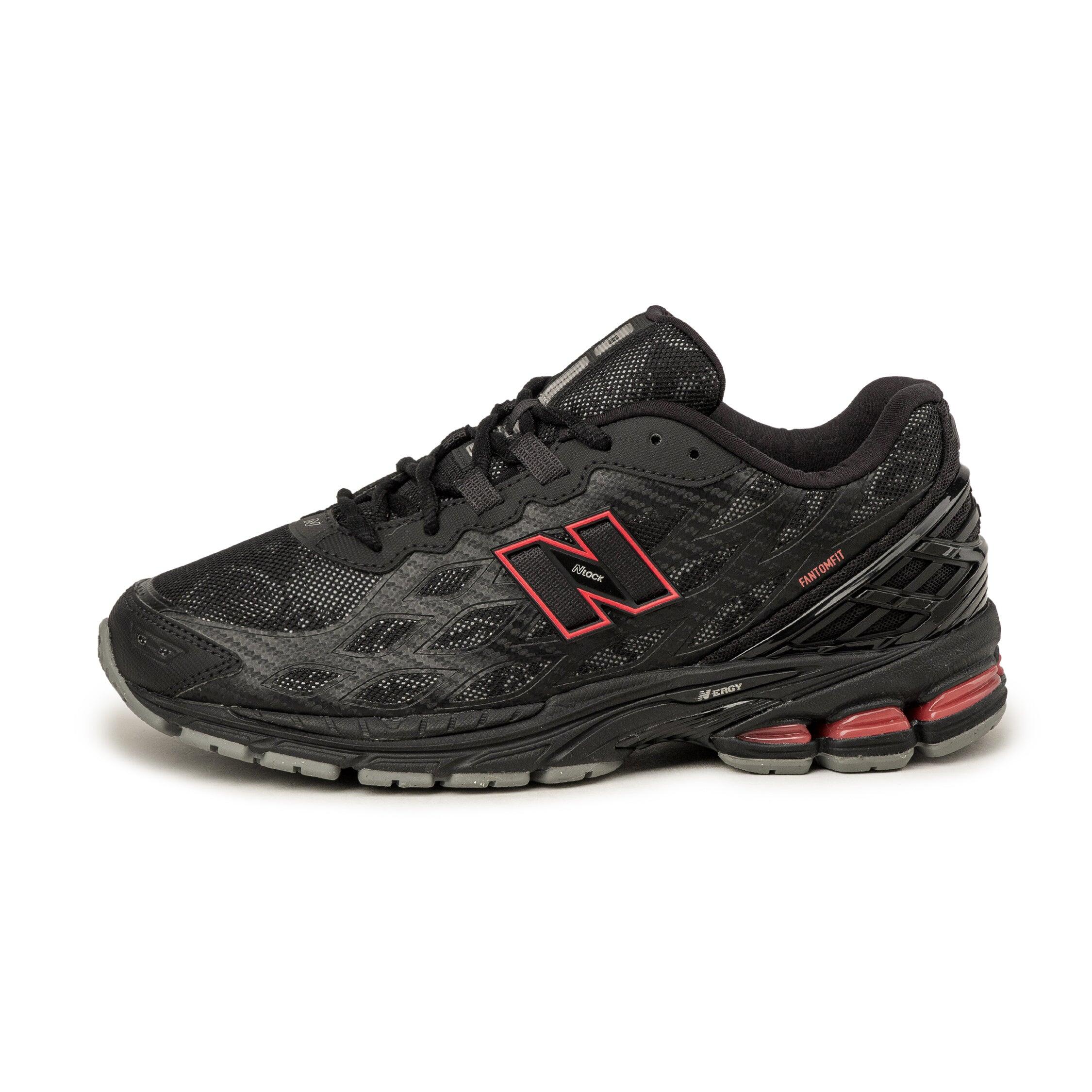 NEW BALANCE picture
