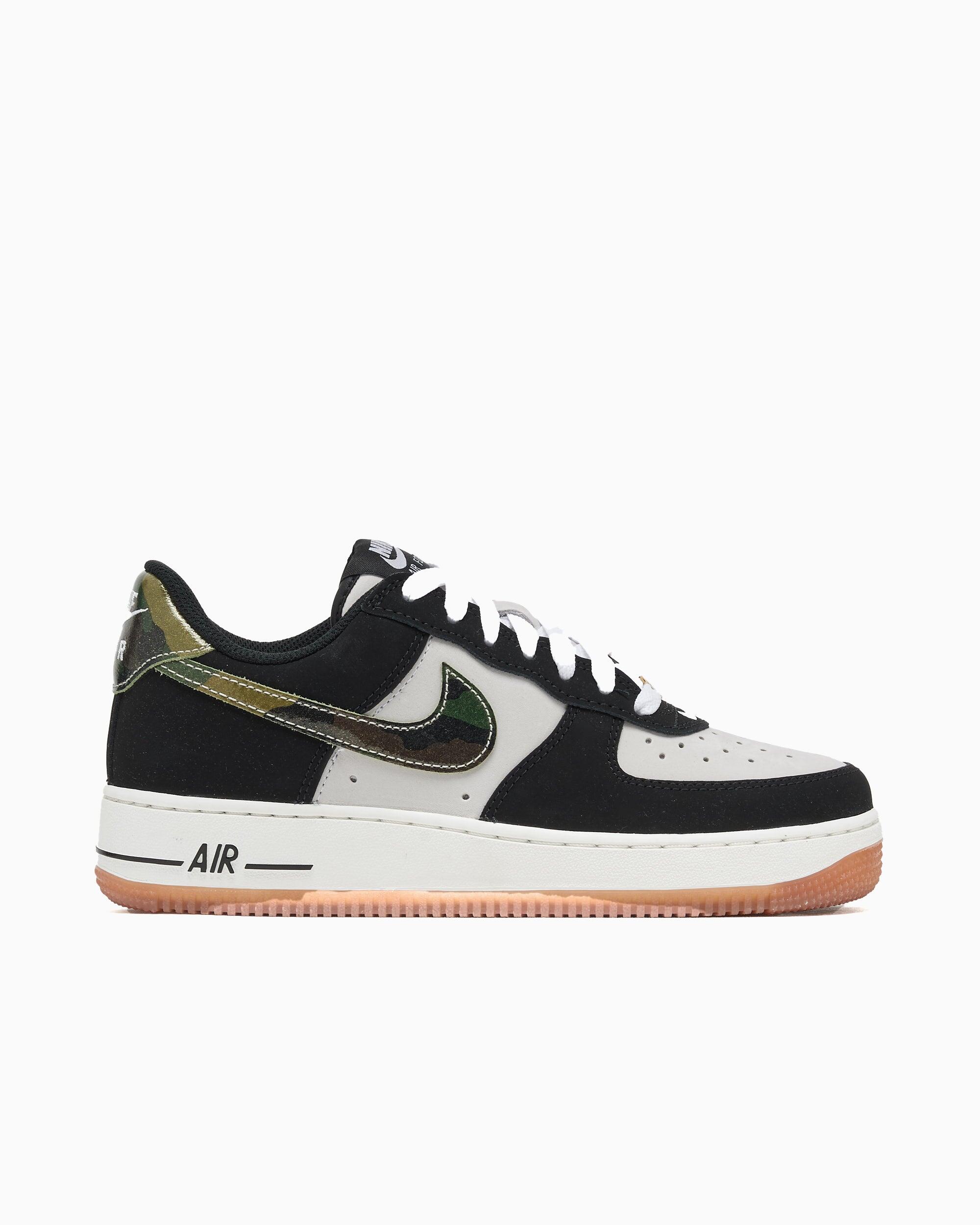 NIKE picture