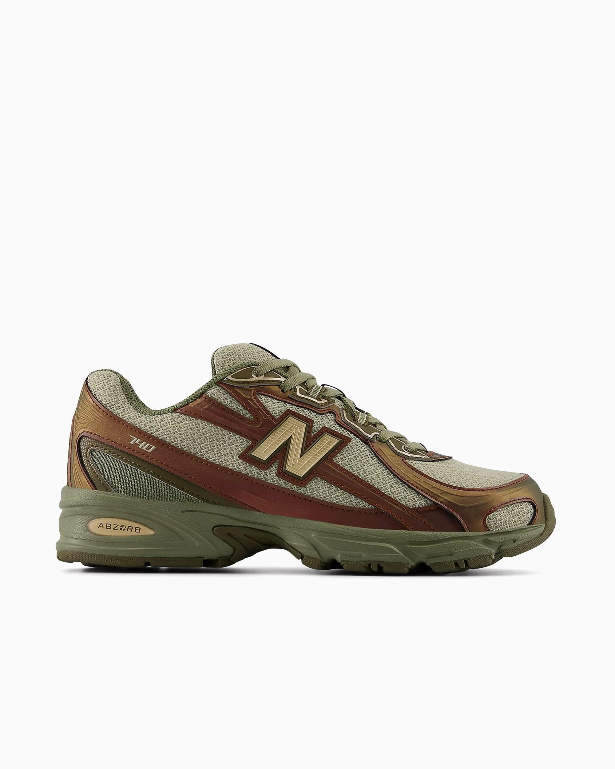 NEW BALANCE picture