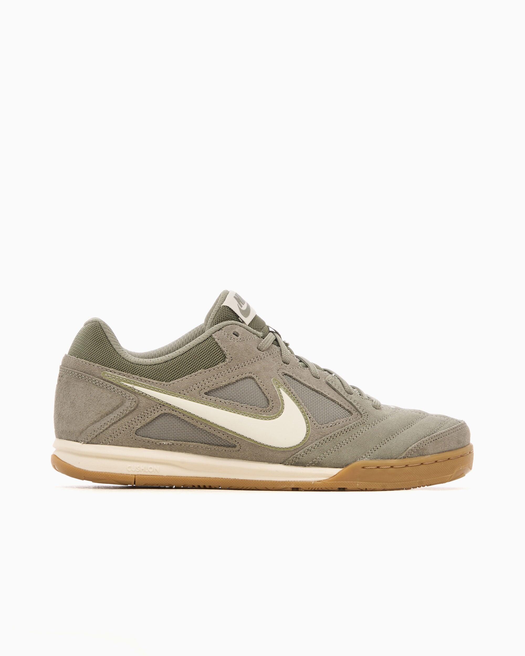 NIKE picture