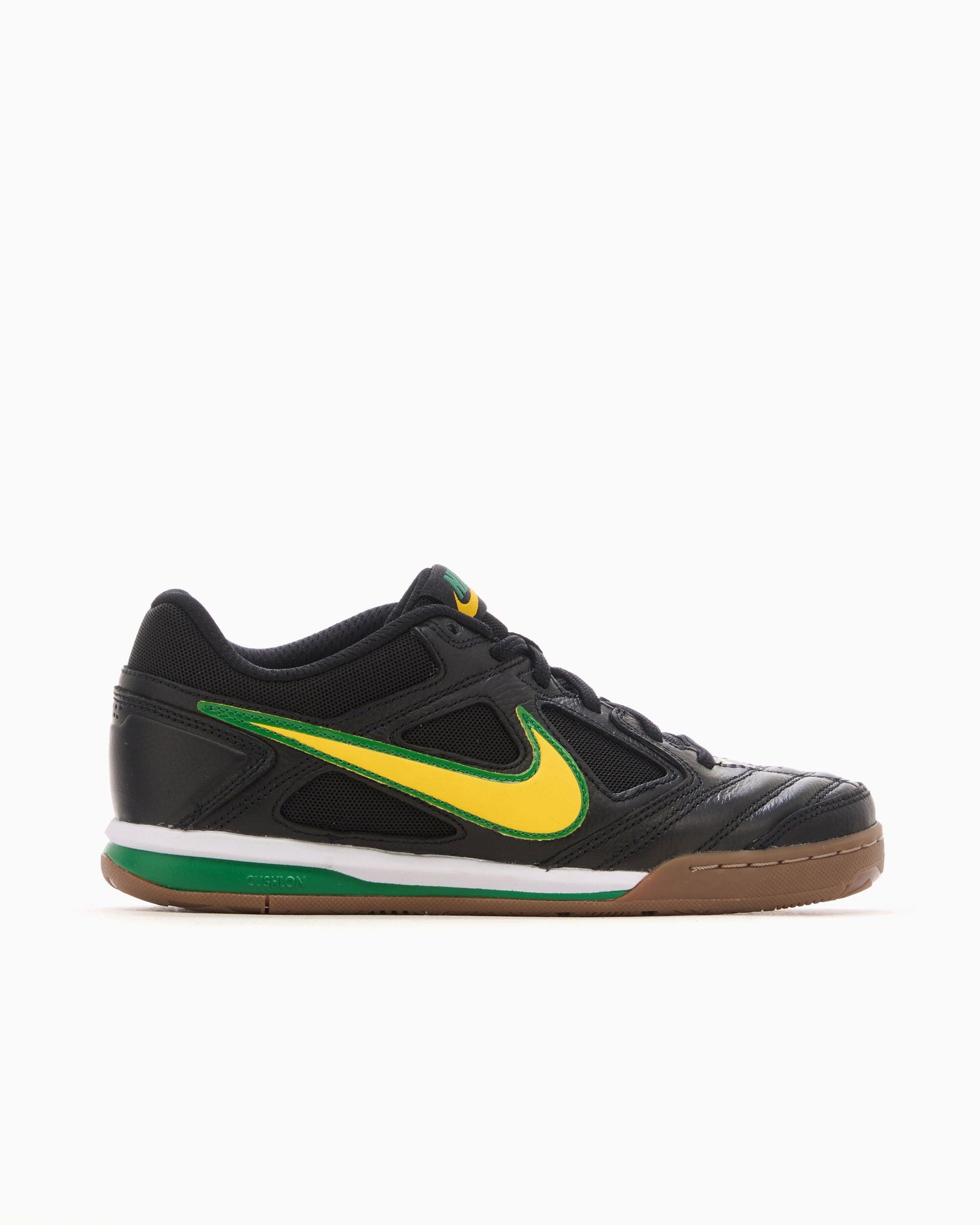 NIKE picture