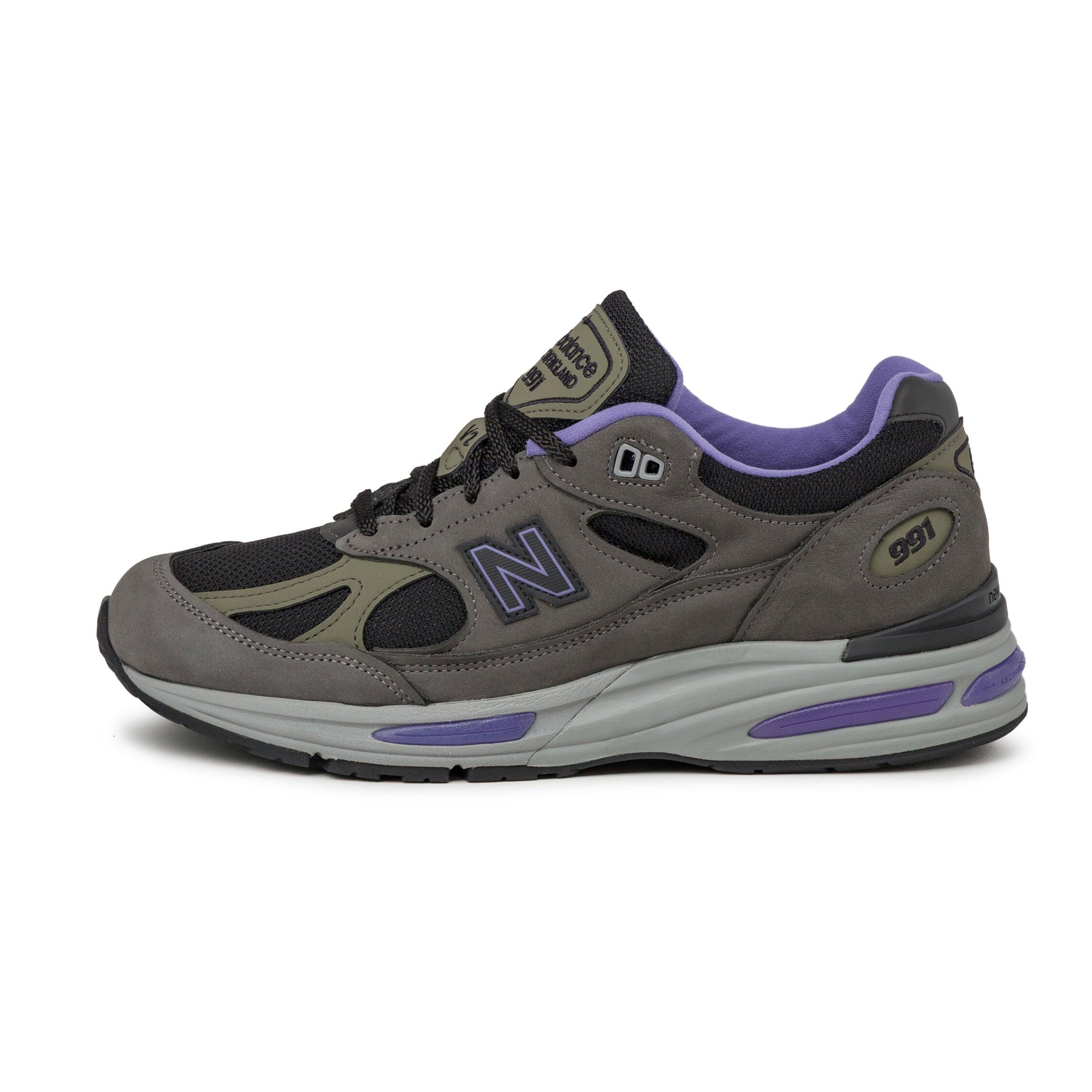 NEW BALANCE picture
