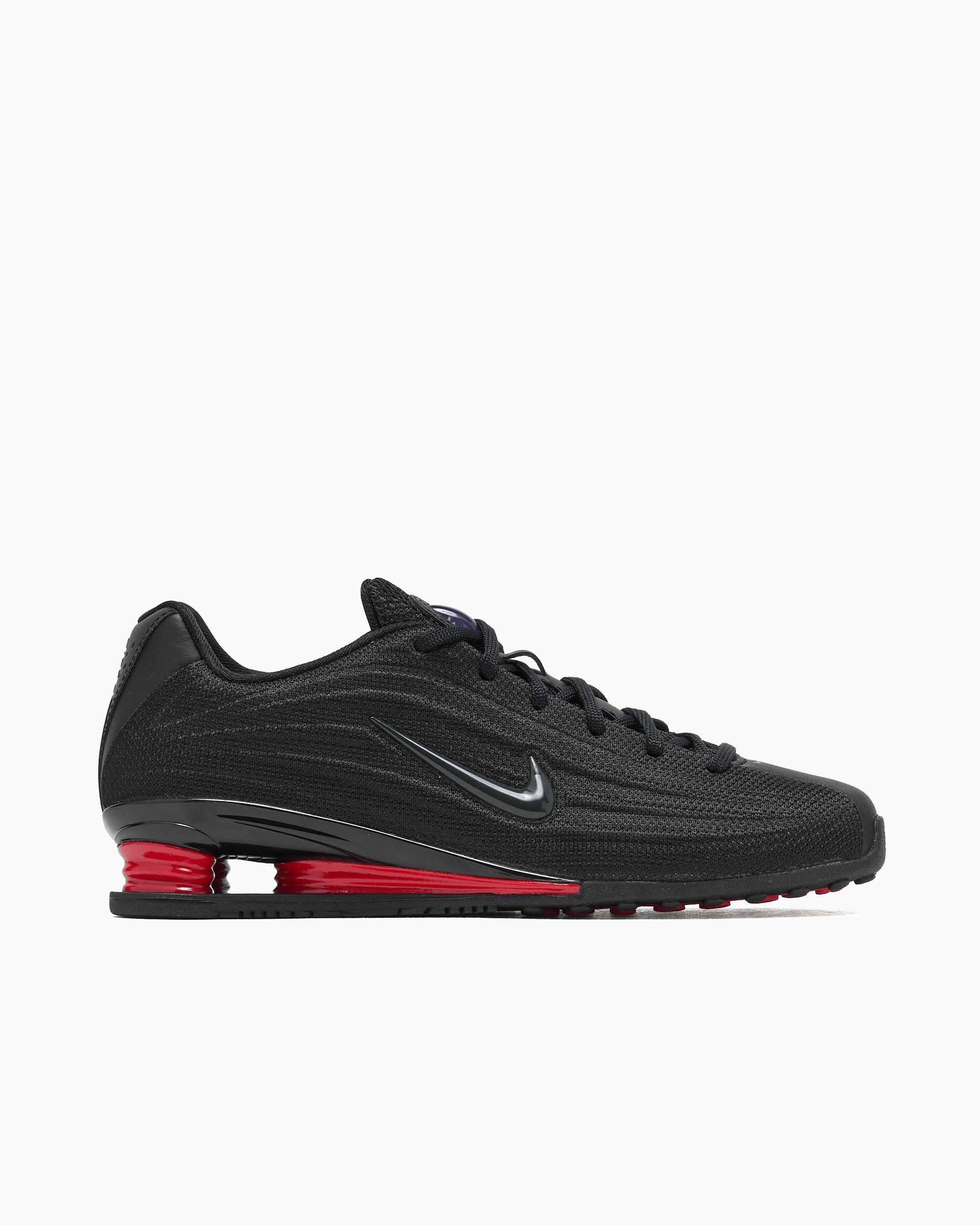 NIKE picture